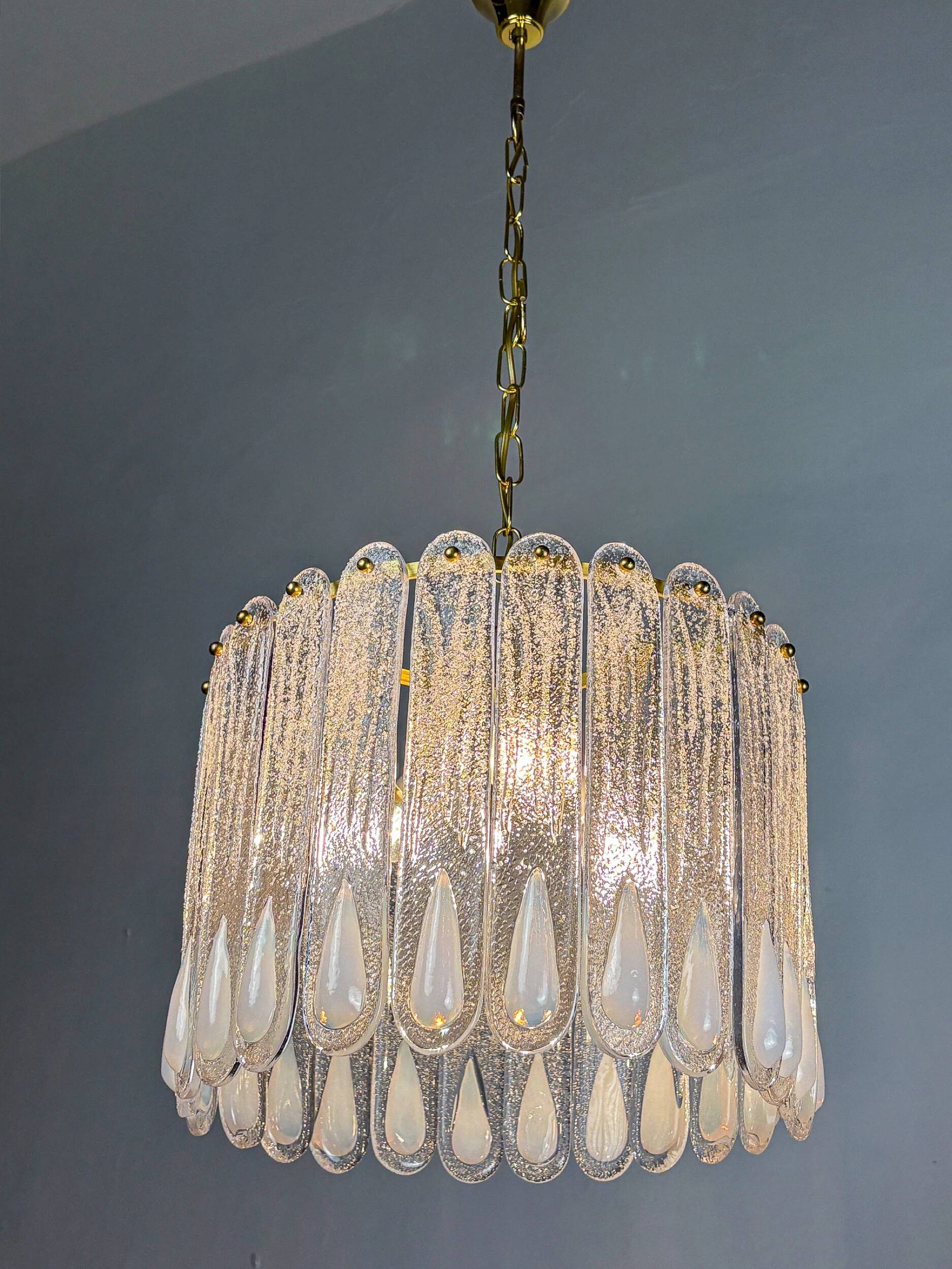 Murano Mazzega chandelier, iridescent white frosted glass, Italy 1960