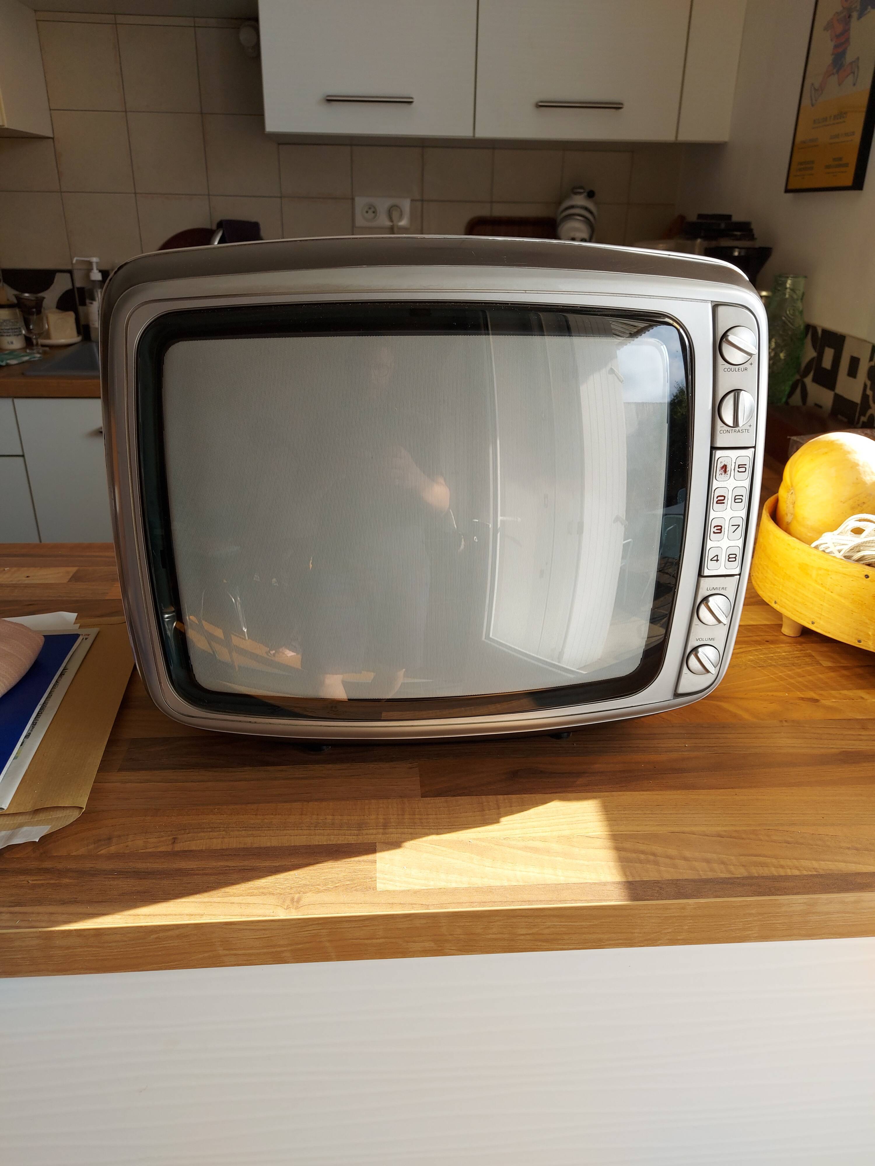 Vintage continental television edison