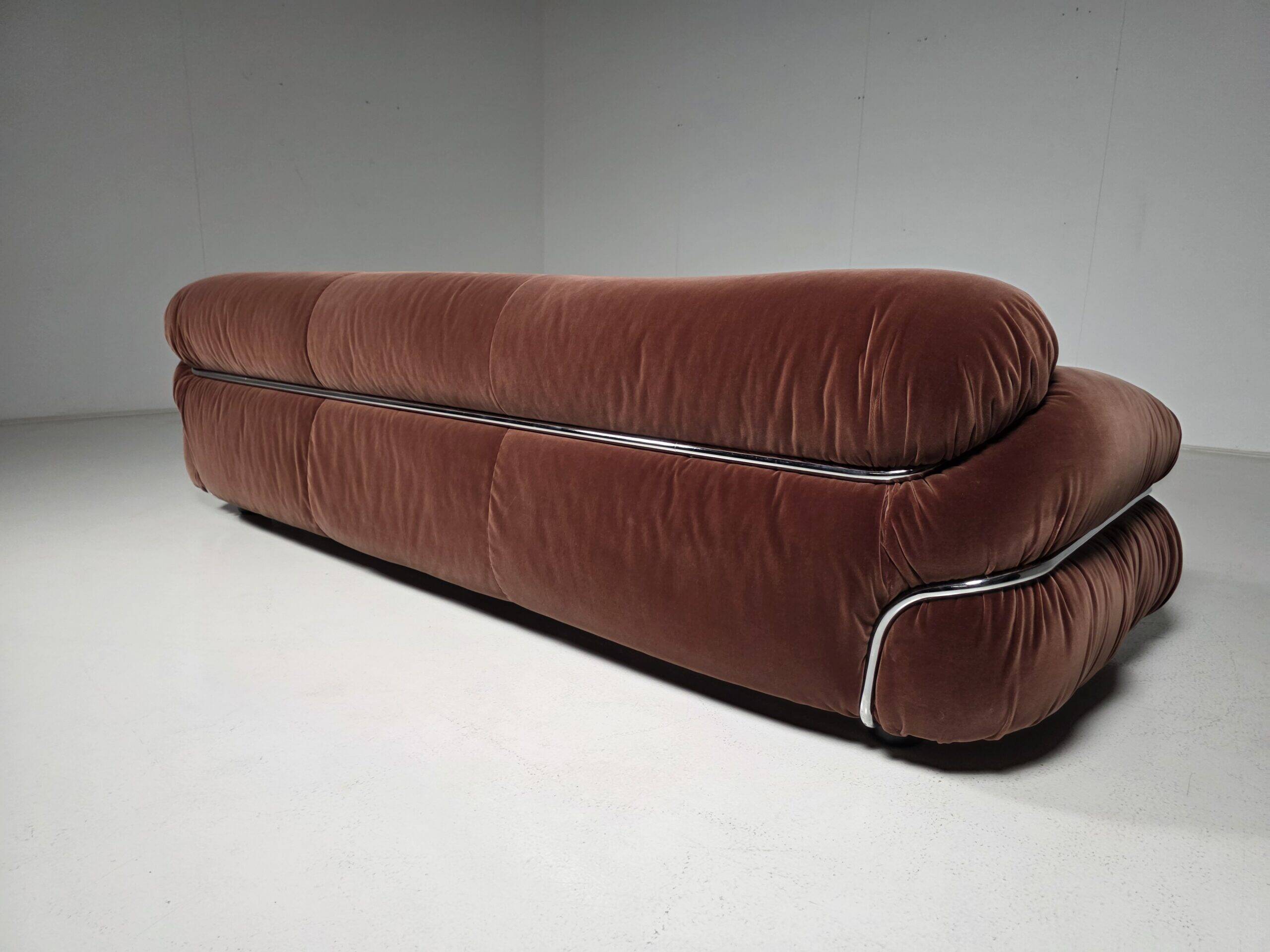 Sesann sofa in dusty pink by Gianfranco Frattini for Cassina, 1970s