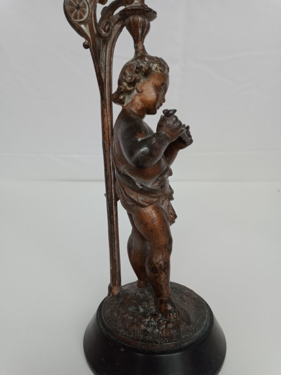 Bougeoirs putti musicians