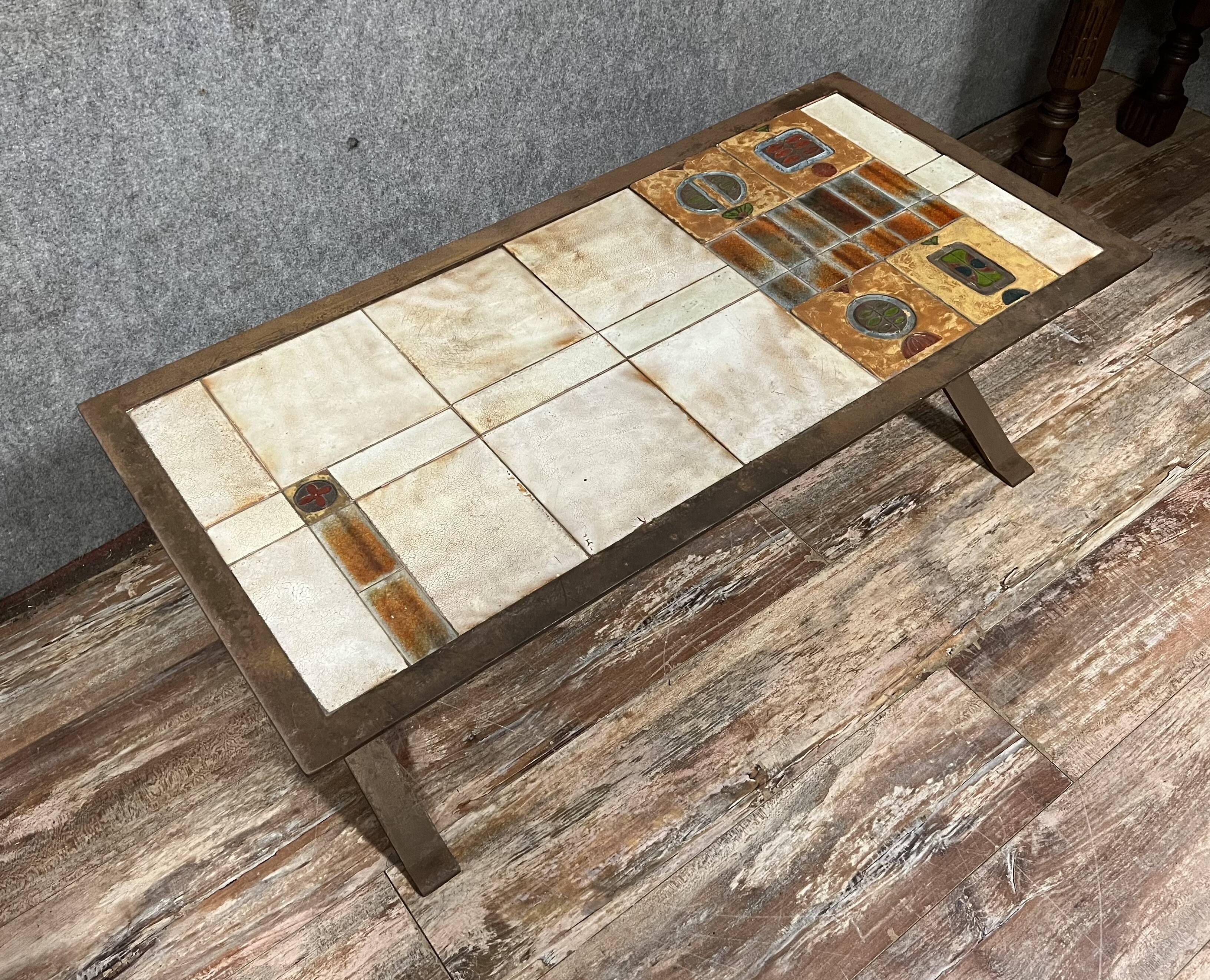 Scandinavian coffee table from the 60s and metal and ceramics