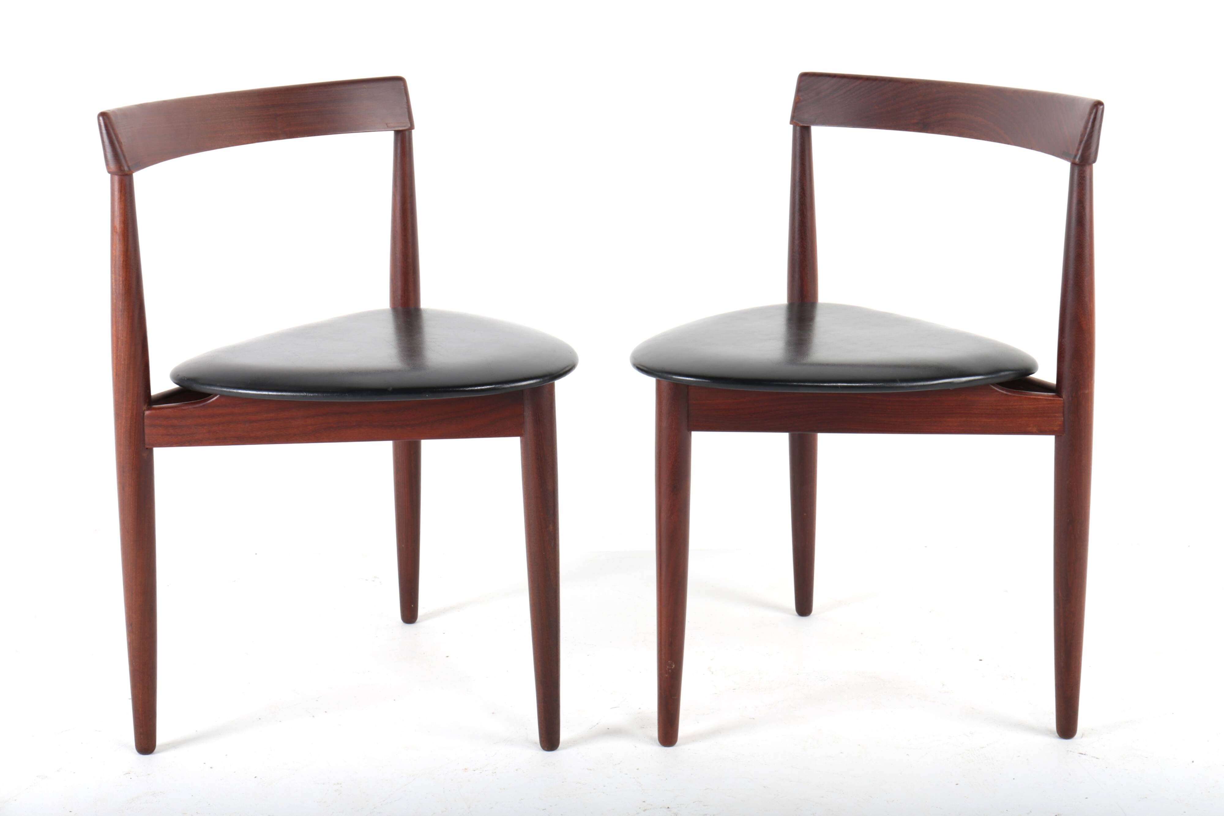 Pair of "Roundette" chairs by Hans Olsen for Frem Rolje, Denmark