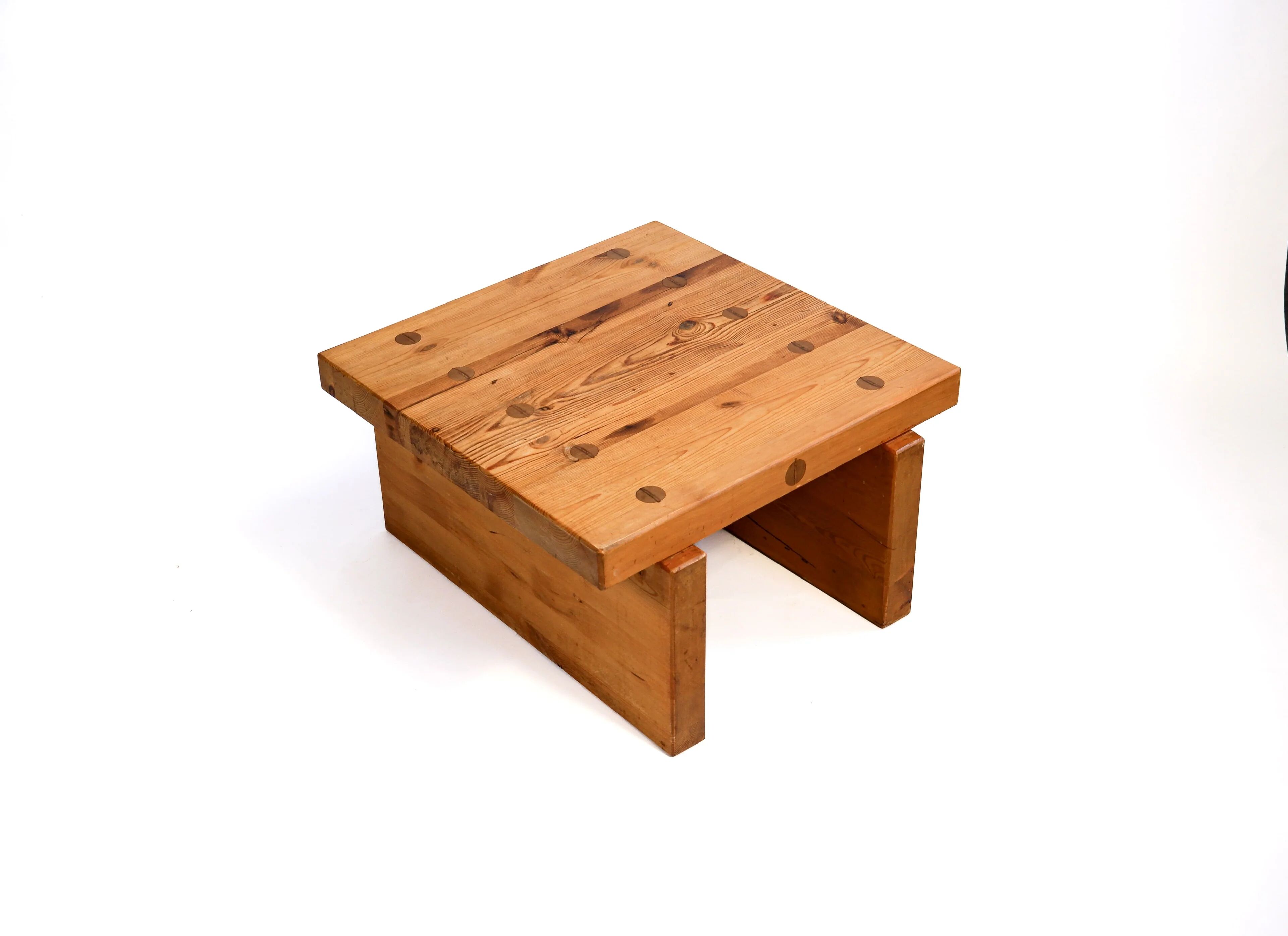 Roland Wilhelmsson coffee table model "Bamse" 1973 in solid pine.