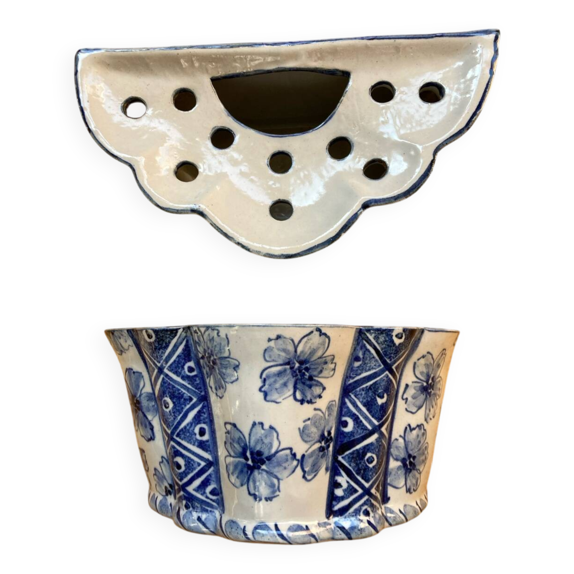 Pair of ceramic flower pots - flower picks with blue floral motifs