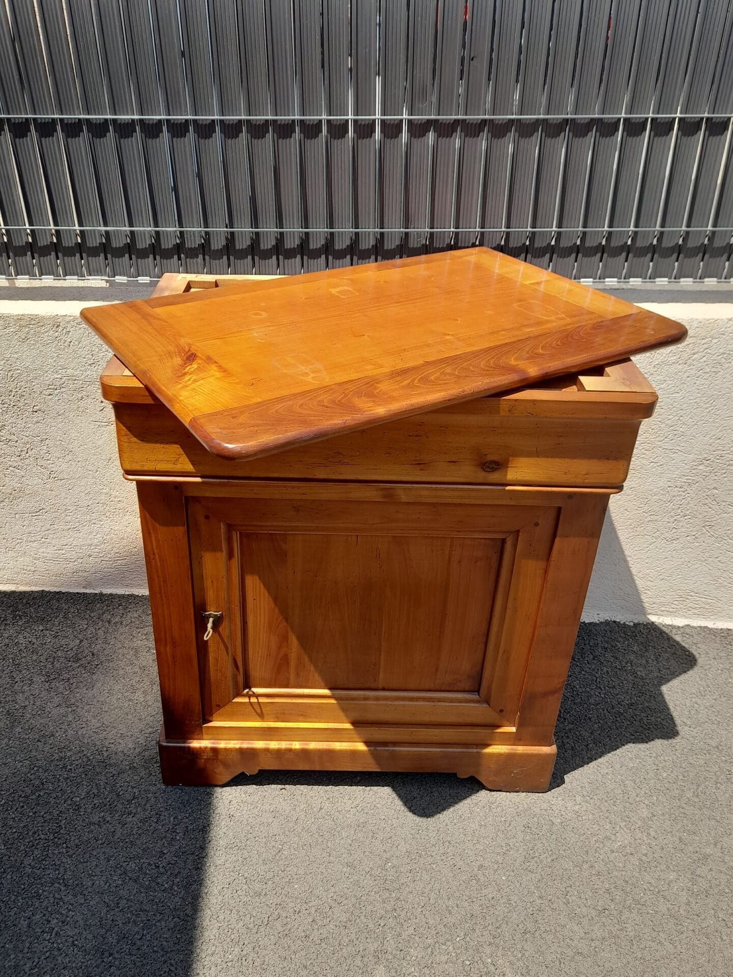 TV unit with rotating shelf