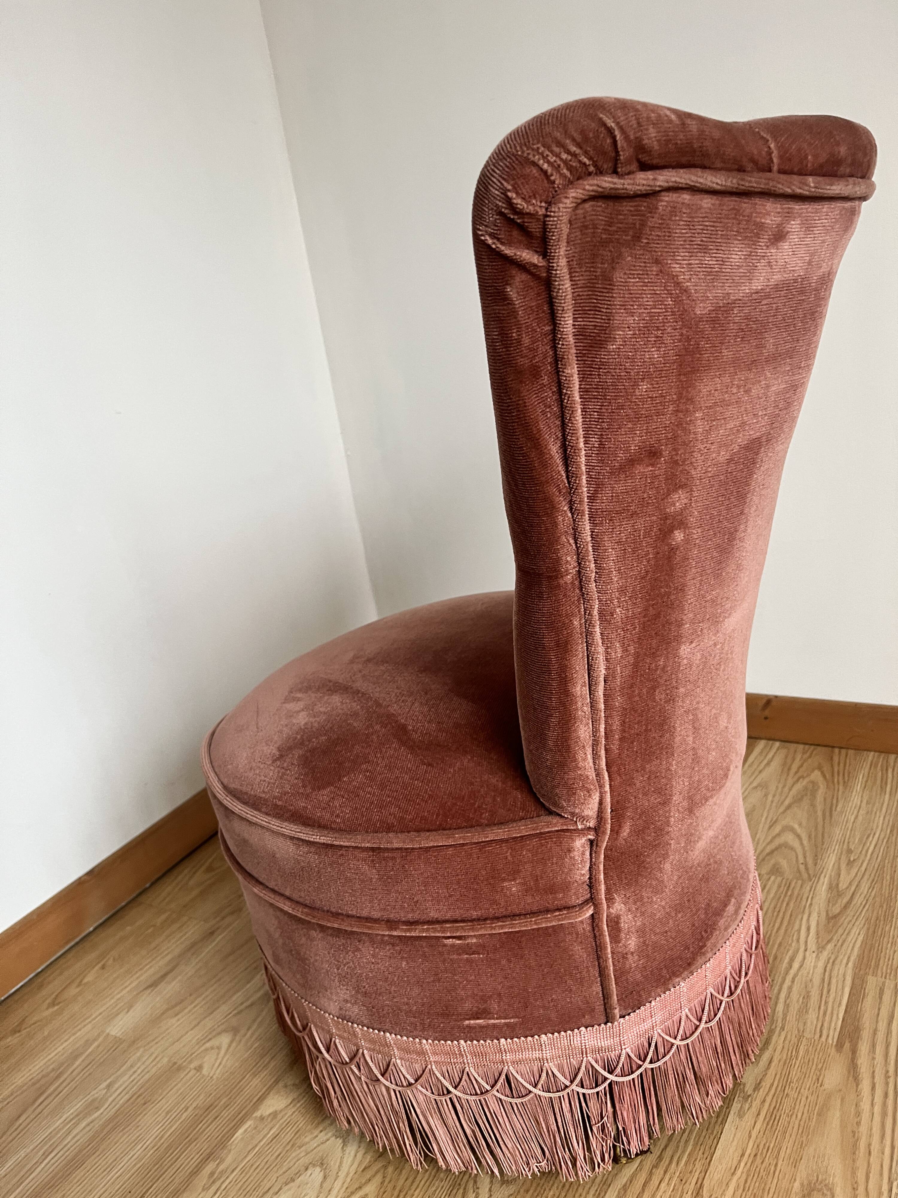 Velvet toad armchair