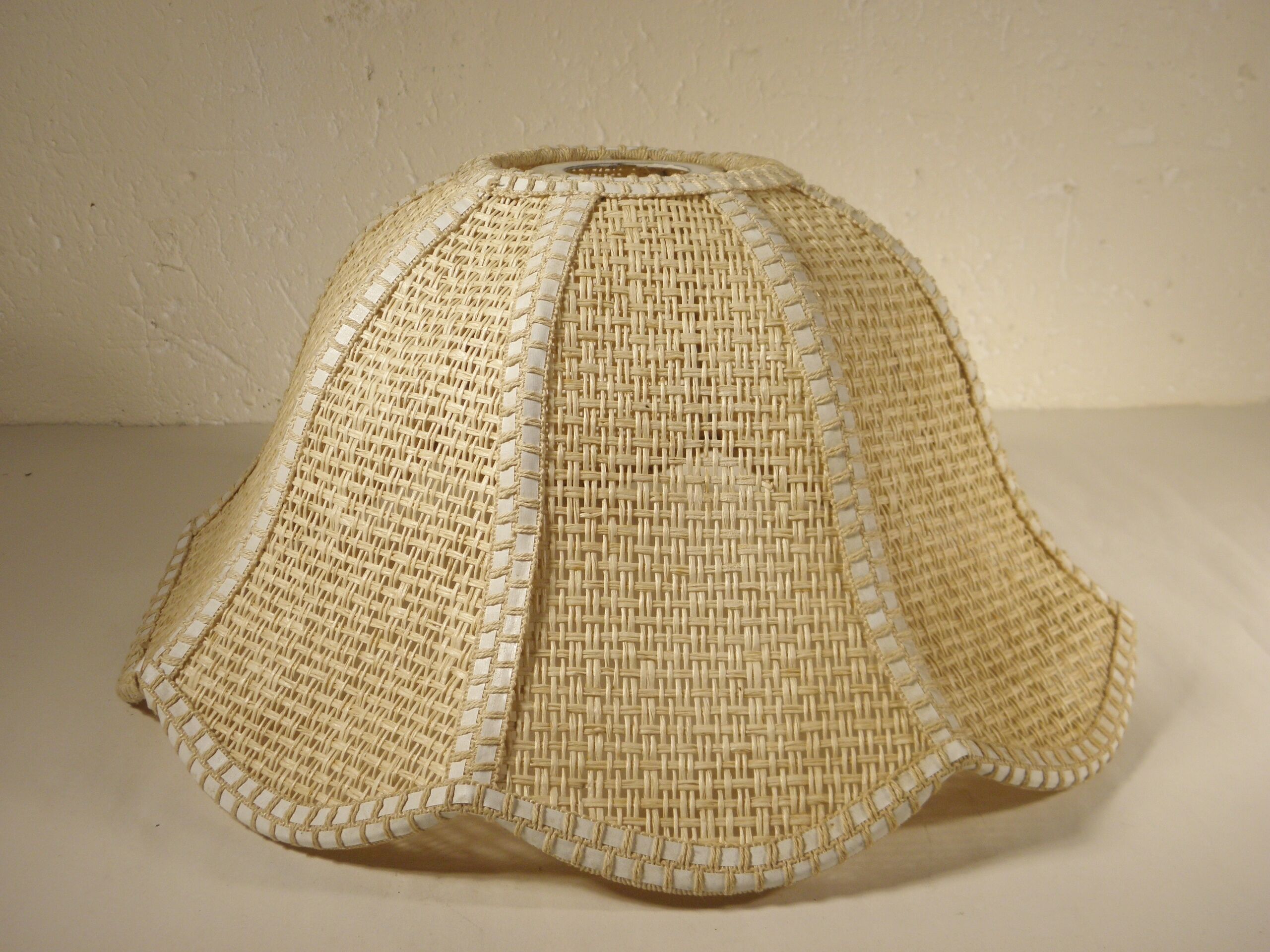 Lampshade for suspension in raffia 70s