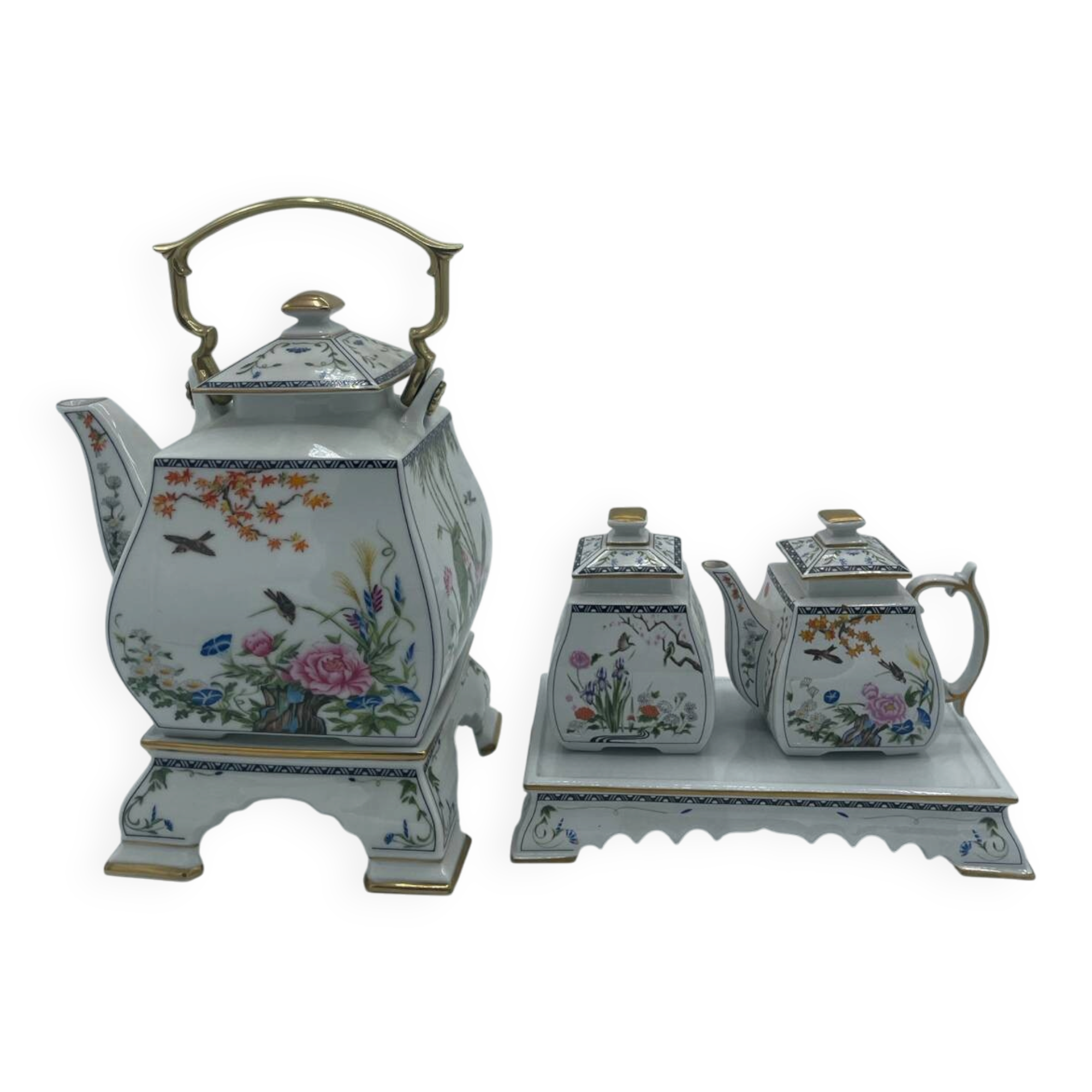 Franklin Mint teapot, sugar bowl and small cream jug, porcelain 1986
