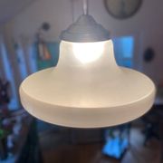 Suspension en opaline 1940