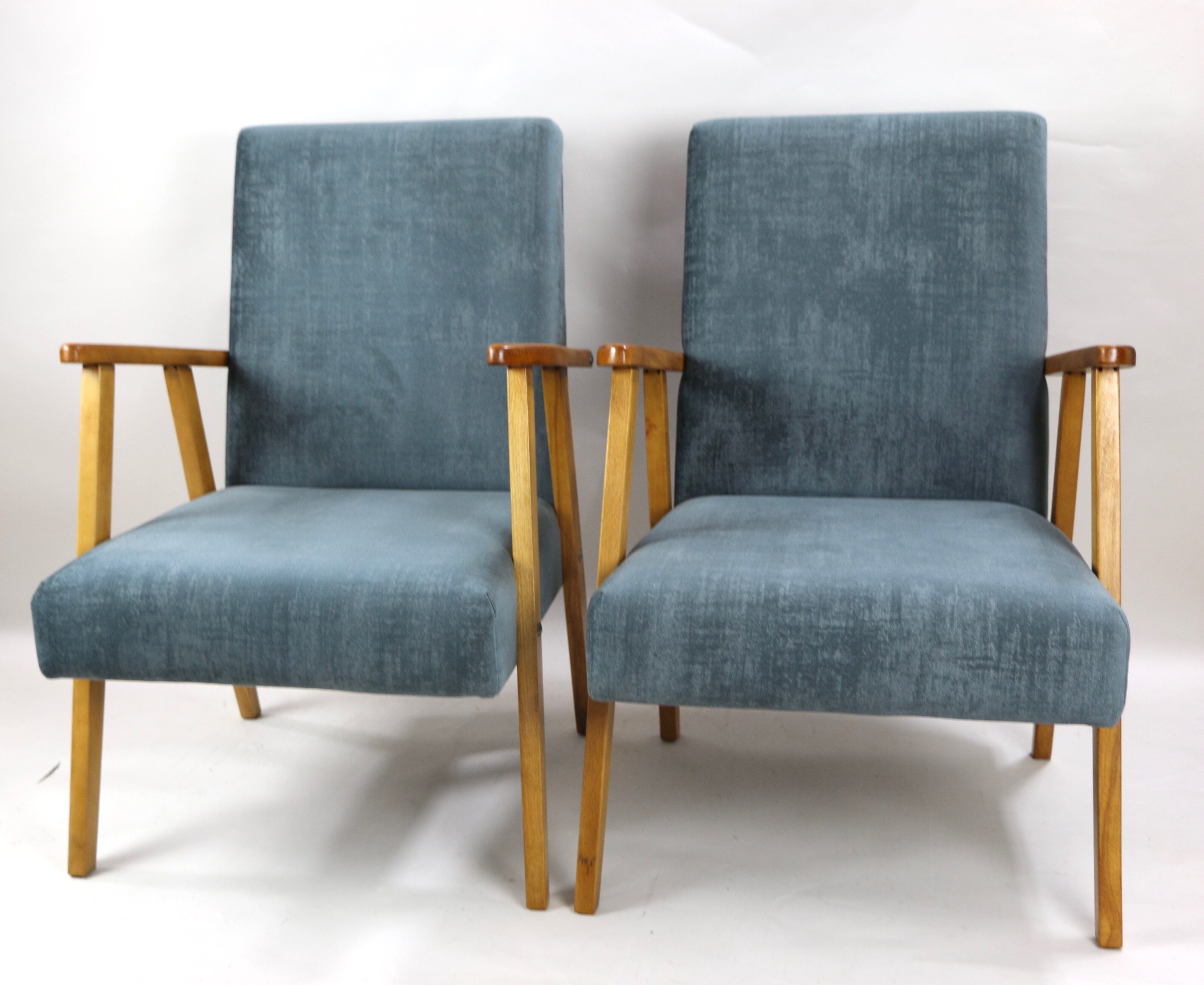 Set of 2 grey velvet armchairs, 1970s