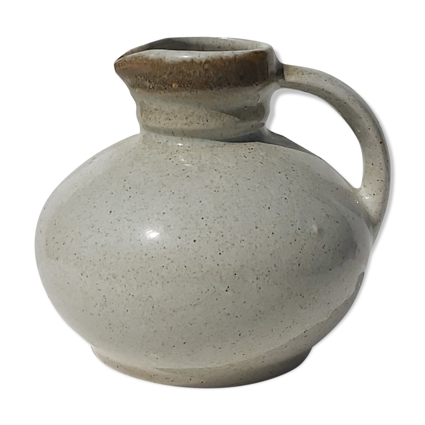 Pitcher Jean Austruy in sandstone