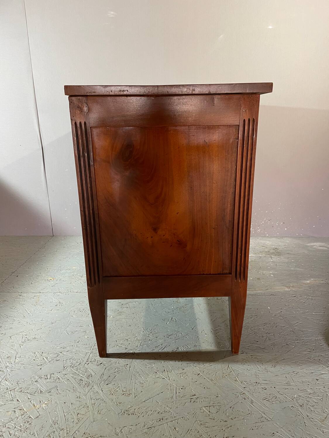 Commode de style Louis XVI