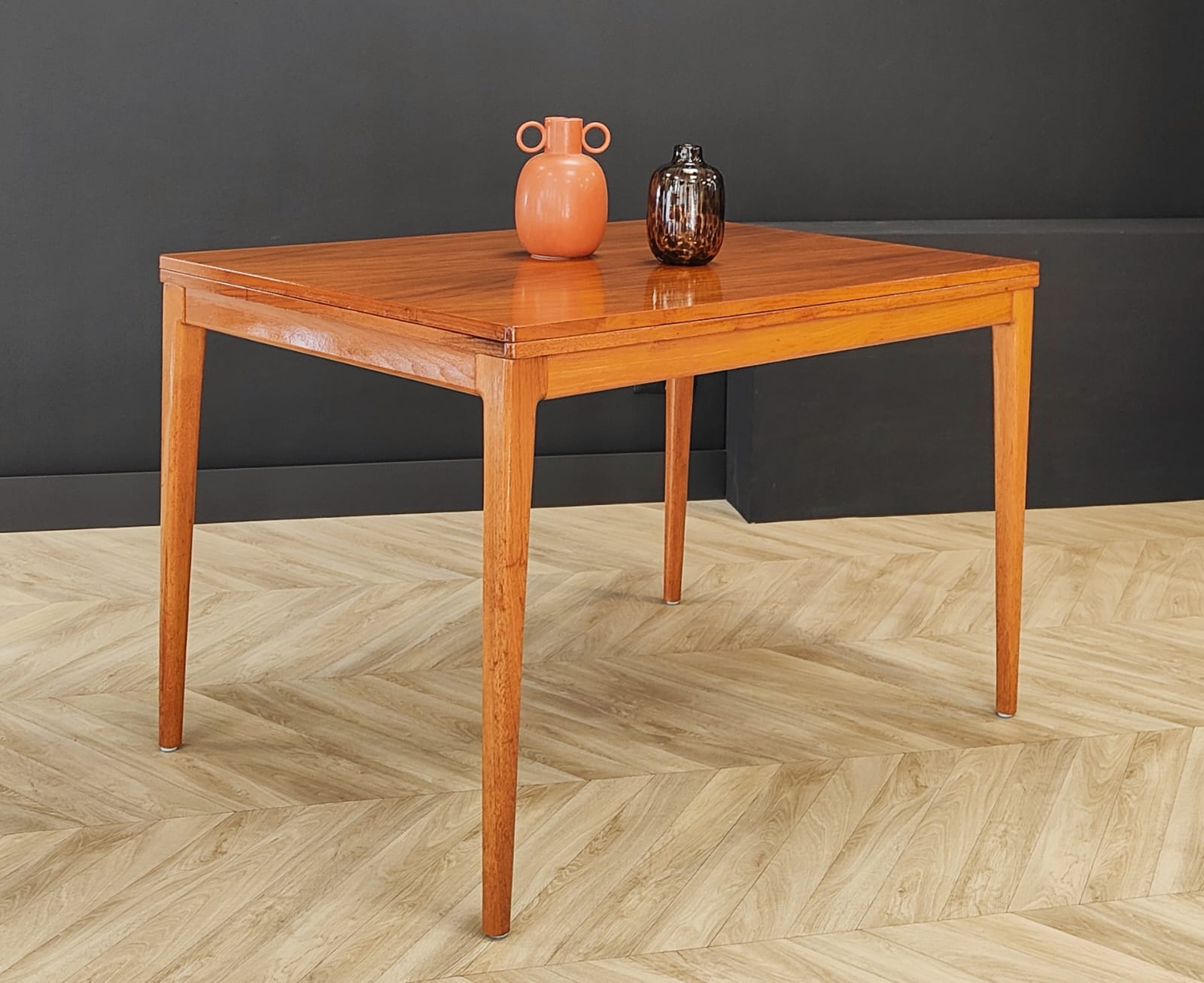 Mid Century extendable dining table | Vintage