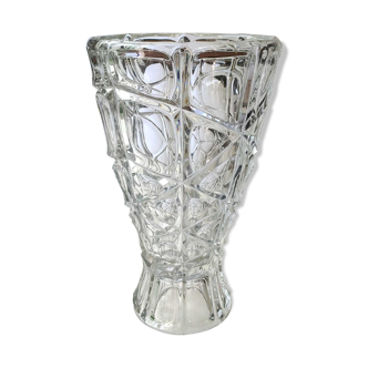 Vintage design vase in crystal. faceted patterns, braces. flared neck