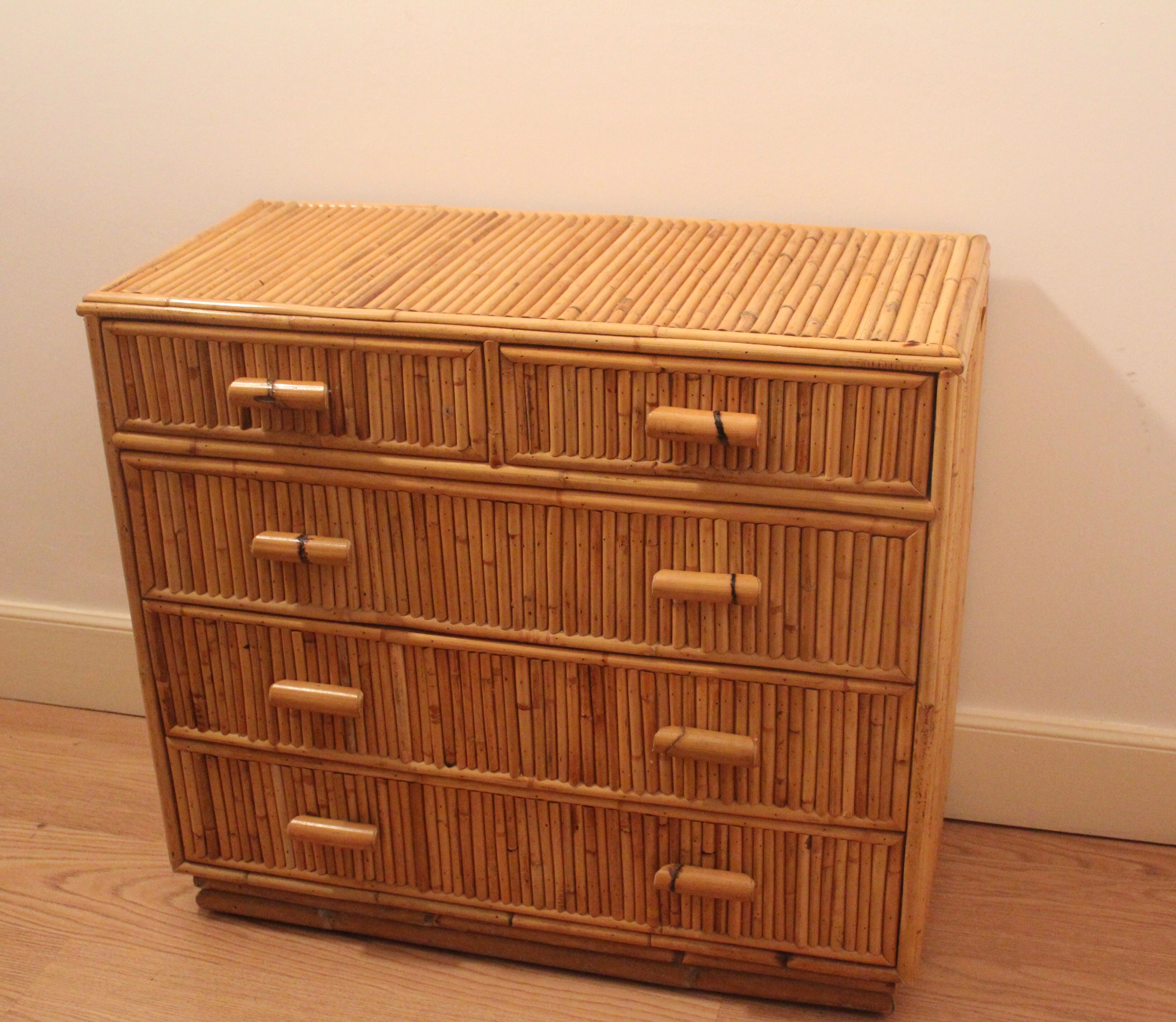 Commode en rotin 1950