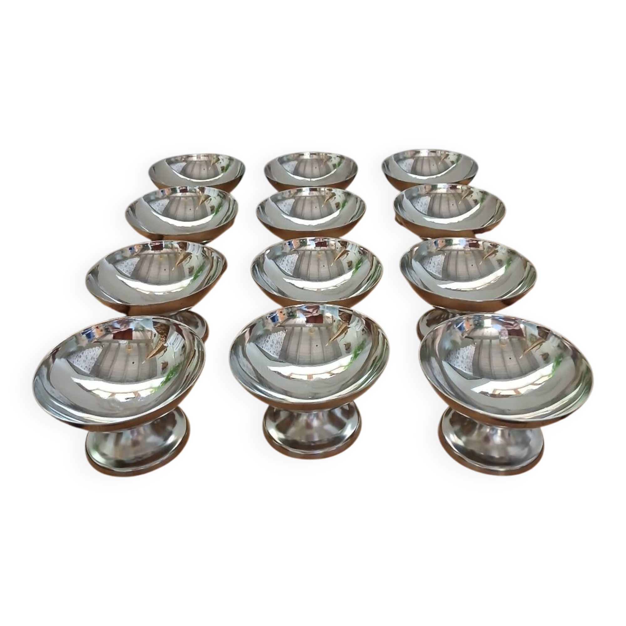 12 coupes à glace anciennes en inox