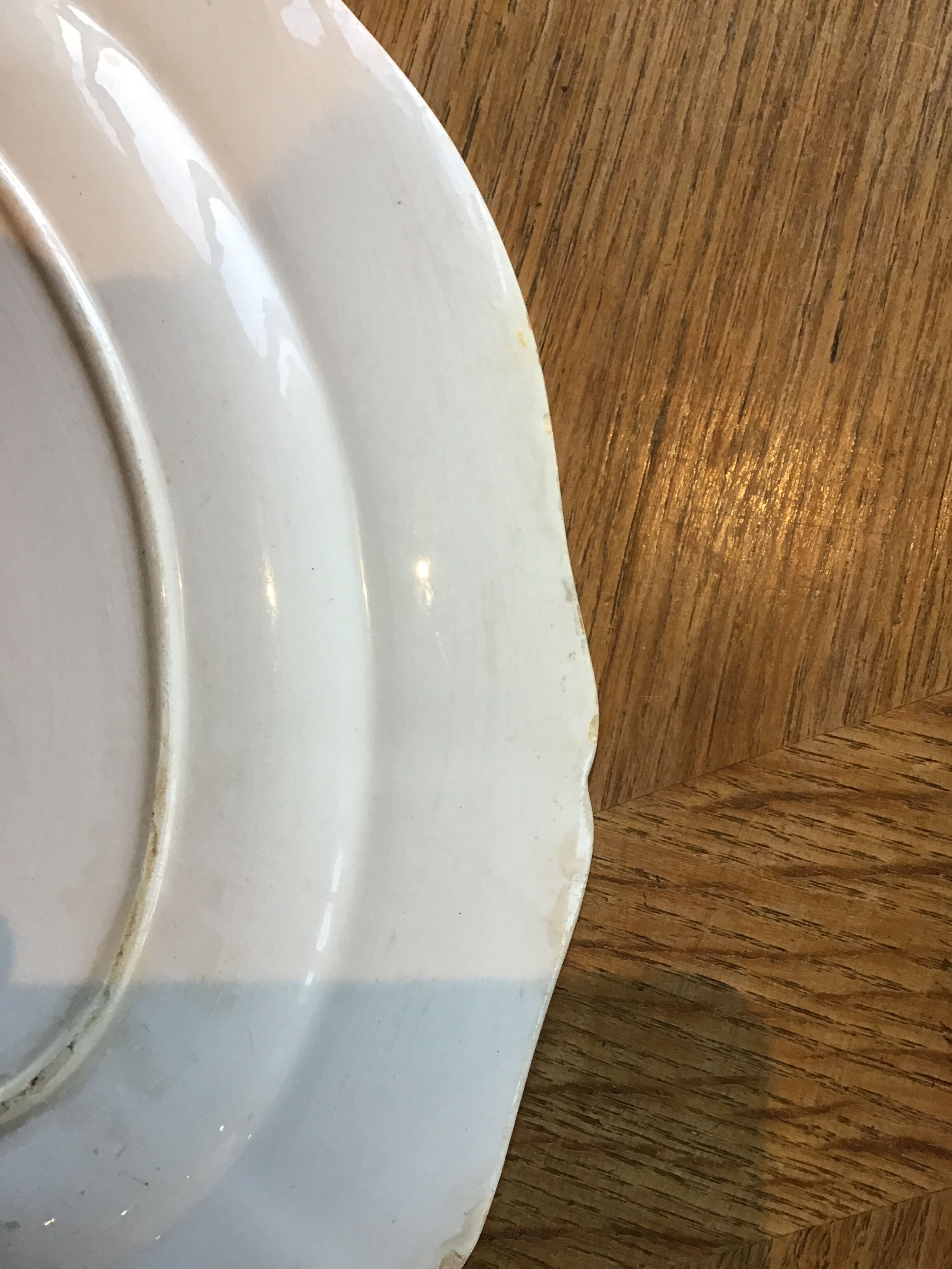Service dish in Gien