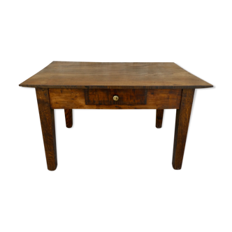 Solid wooden coffee table, with drawer