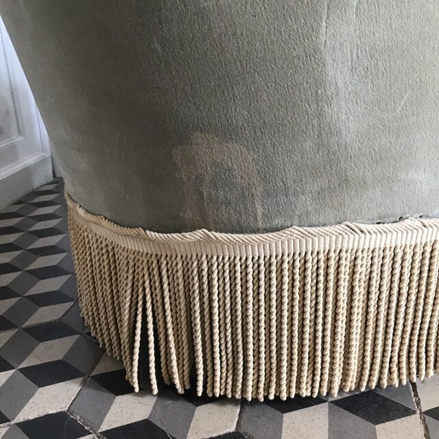 Green grey toad chair