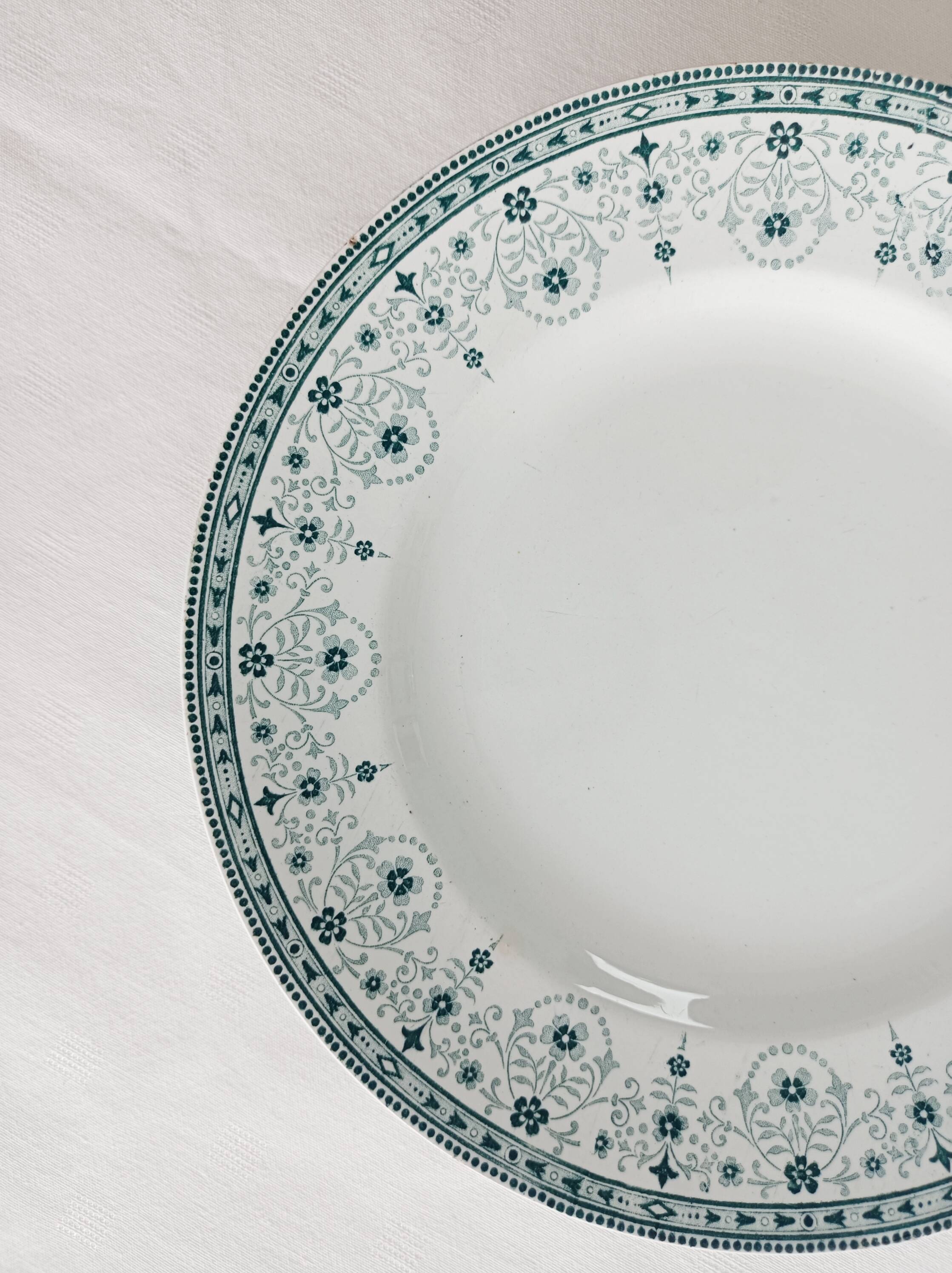 Iron earth mounted plate Moulin des loups and Hamage, Marceau