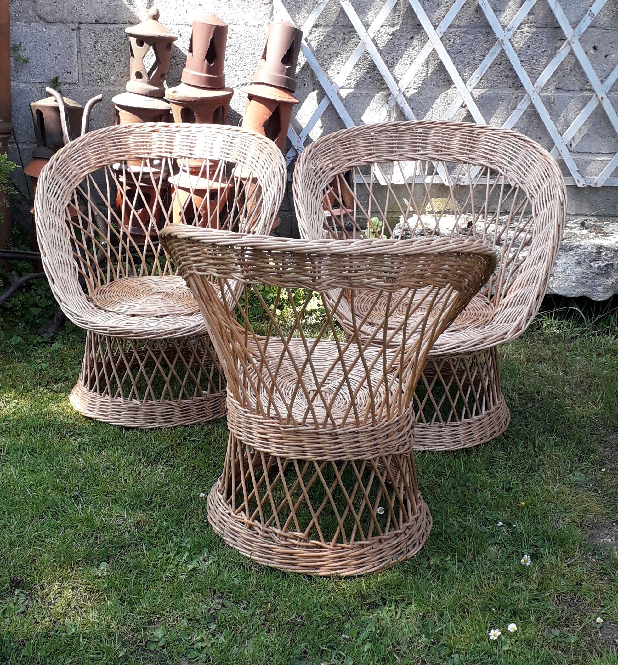 Rattan lounge