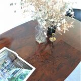 Scandinavian table with extension cords