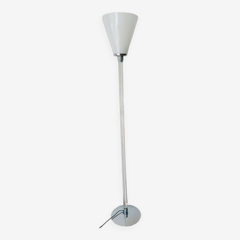 Unique Ingo Maurer design lamp. M design floor lamp by Maurer. Milk glass, transparant base.