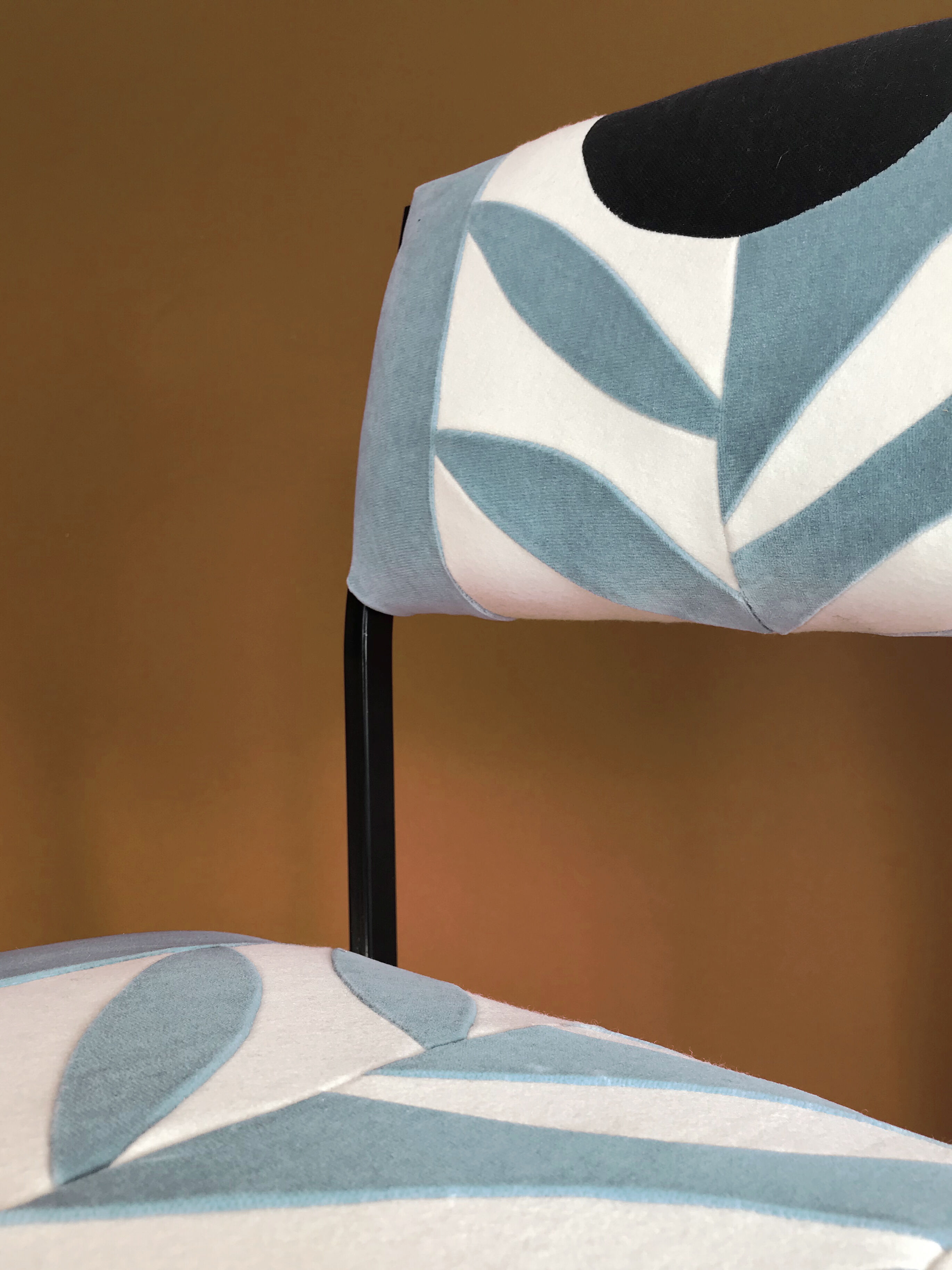 Paire de chaises uniques