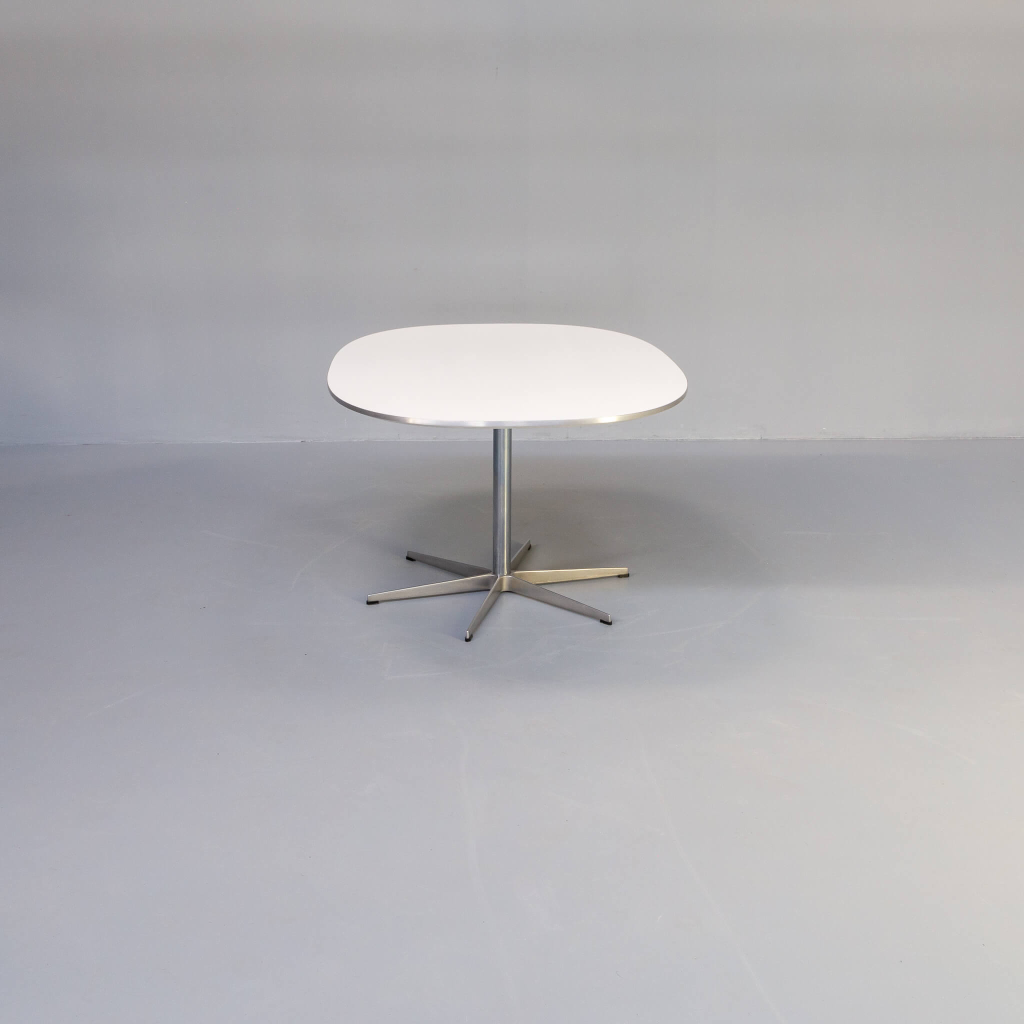 Piet Hein superellipse dining table for Fritz Hansen
