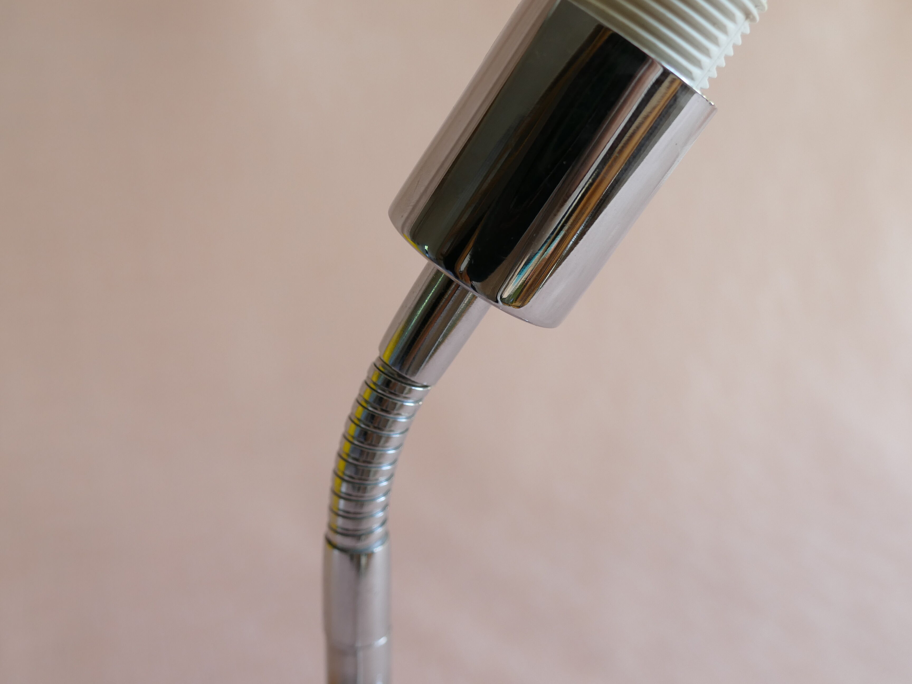 Vintage 80s yellow desk lamp with articulated arm