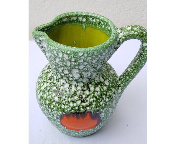 Pitcher ceramic