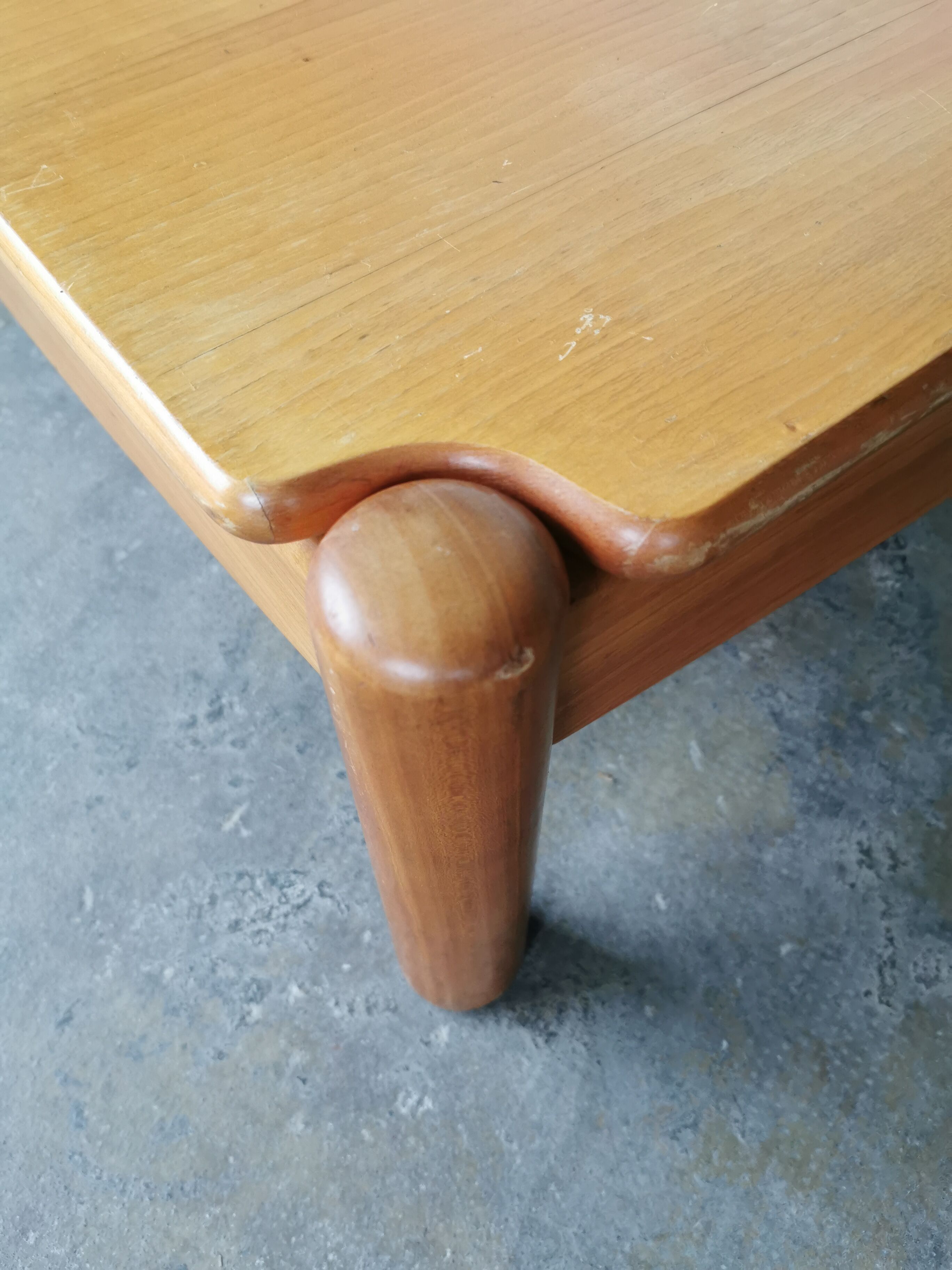 Square coffee table in solid blond wood 80s