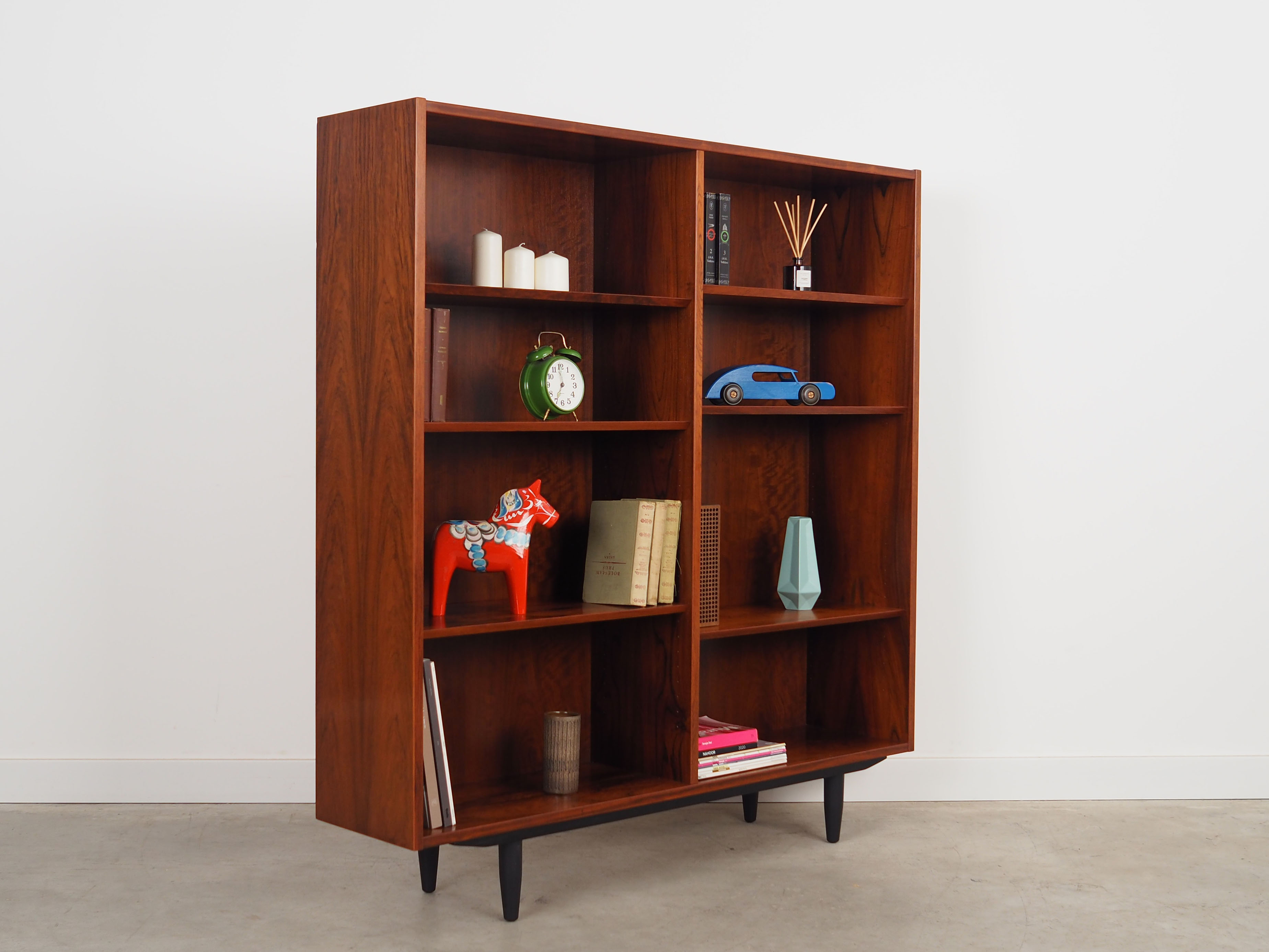 Bibliothèque en palissandre, design danois, années 1970, production: Hundevad