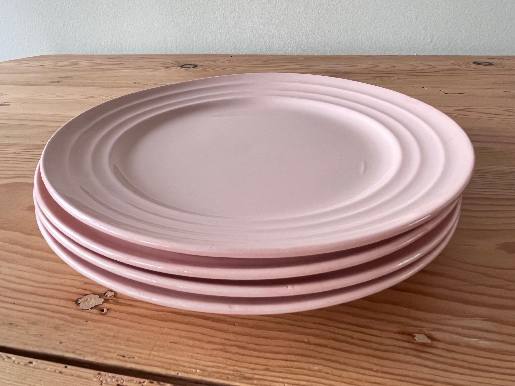 4 soft pink dessert plates Boch Frères - La Louvière BELGIUM.