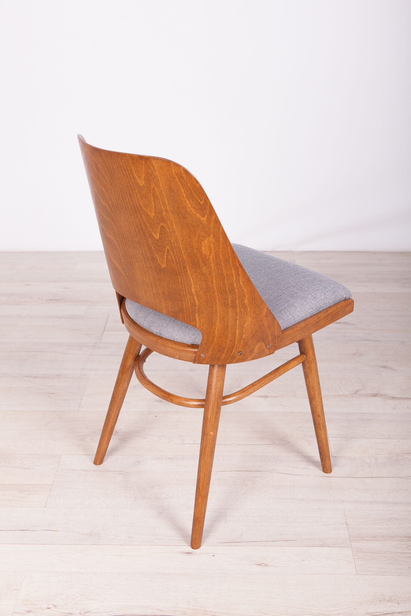 Model lollipop dining chairs from Tatra, 1960s, set of 4
