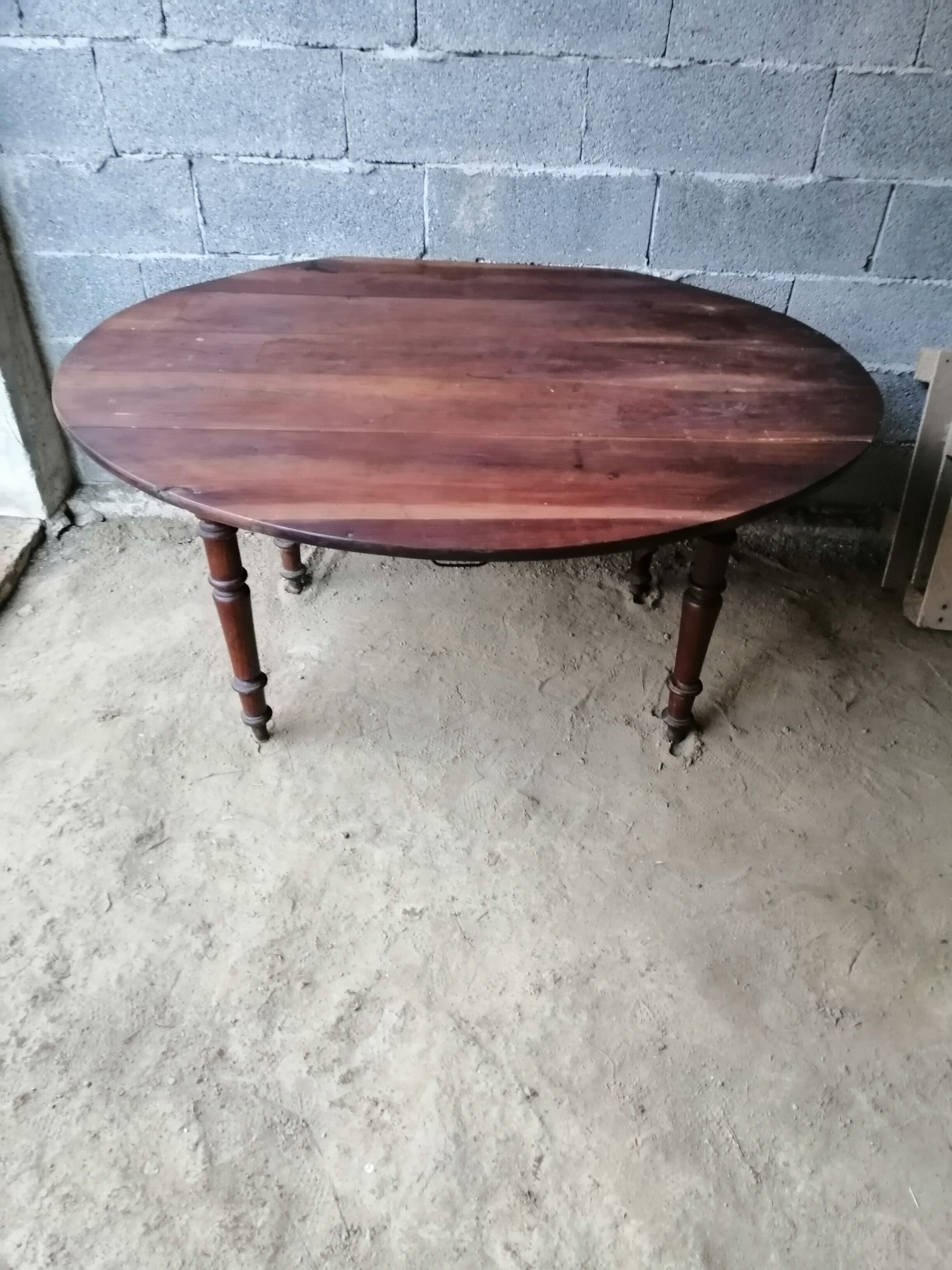 Old 1/2 round table