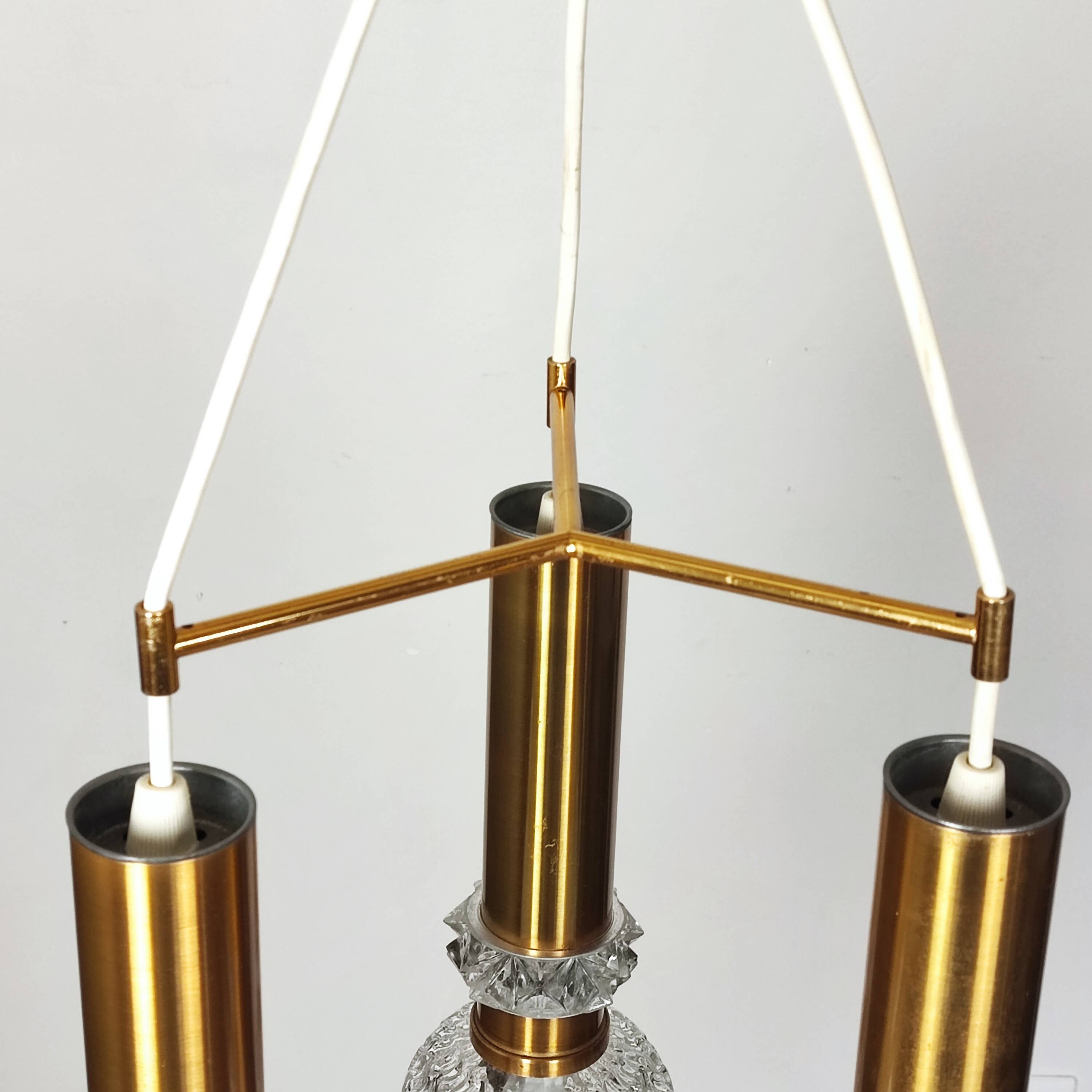3 globe pendant chandelier