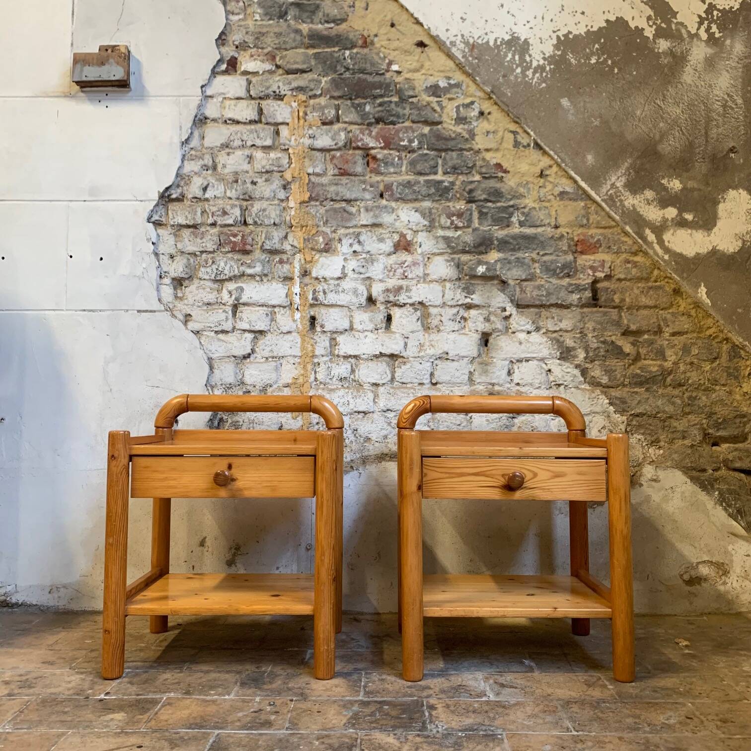Pair of solid pine nightstands, Circa 1980s