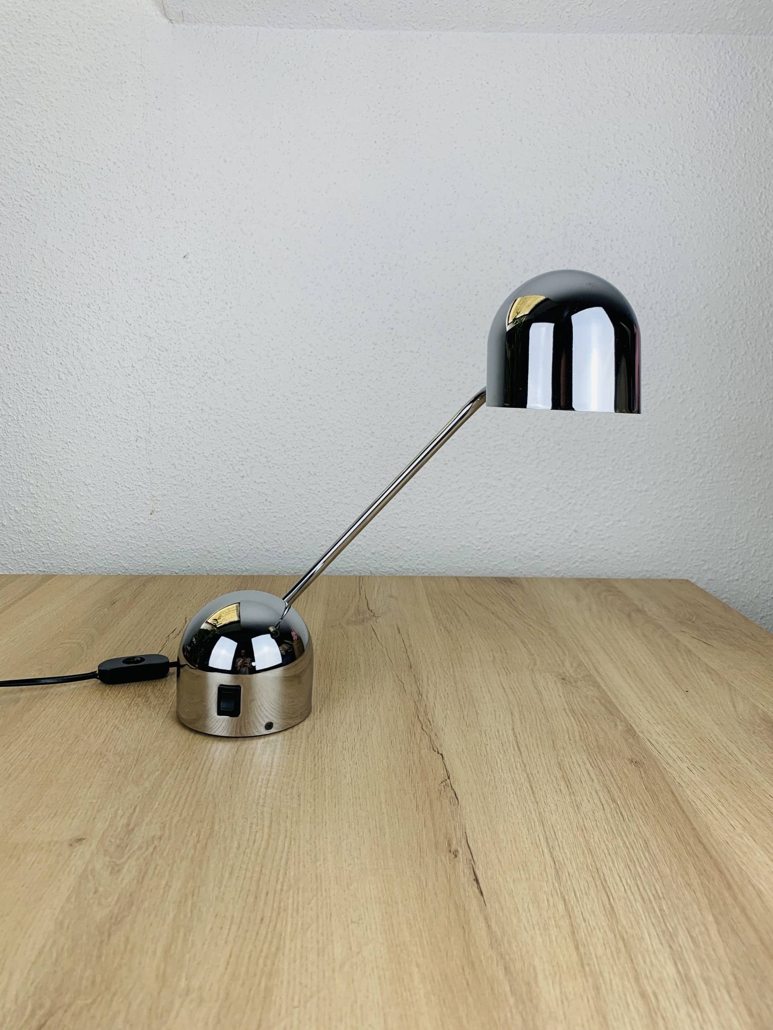 Lampe de bureau orientable chrome années 70