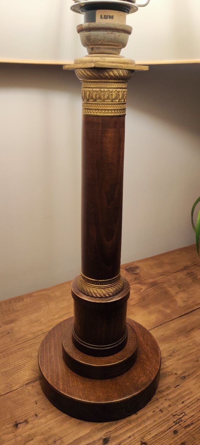 Wooden table lamp