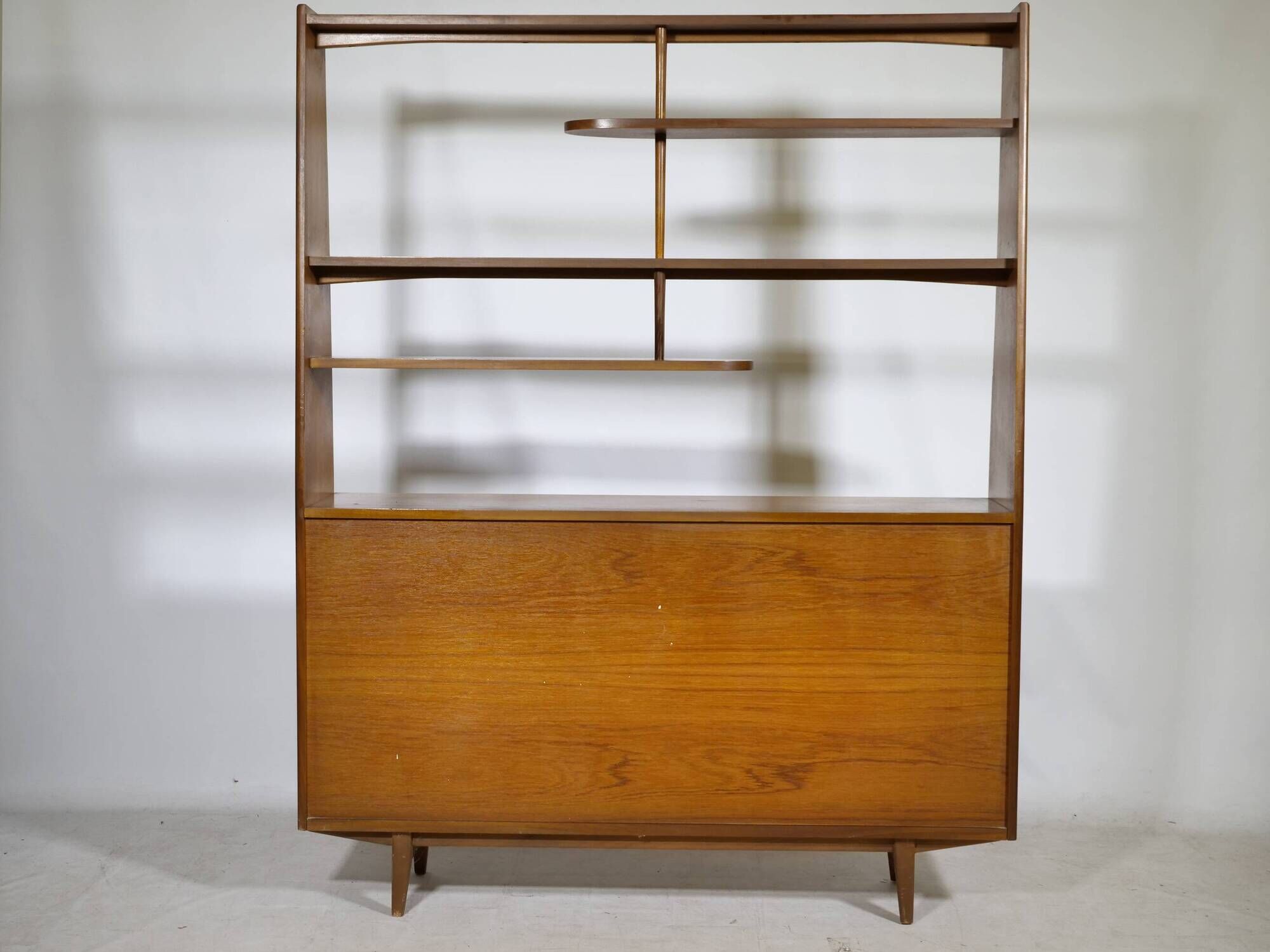 Mid-Century Highboard with Kidney Shaped Shelf in Teak, 1960s