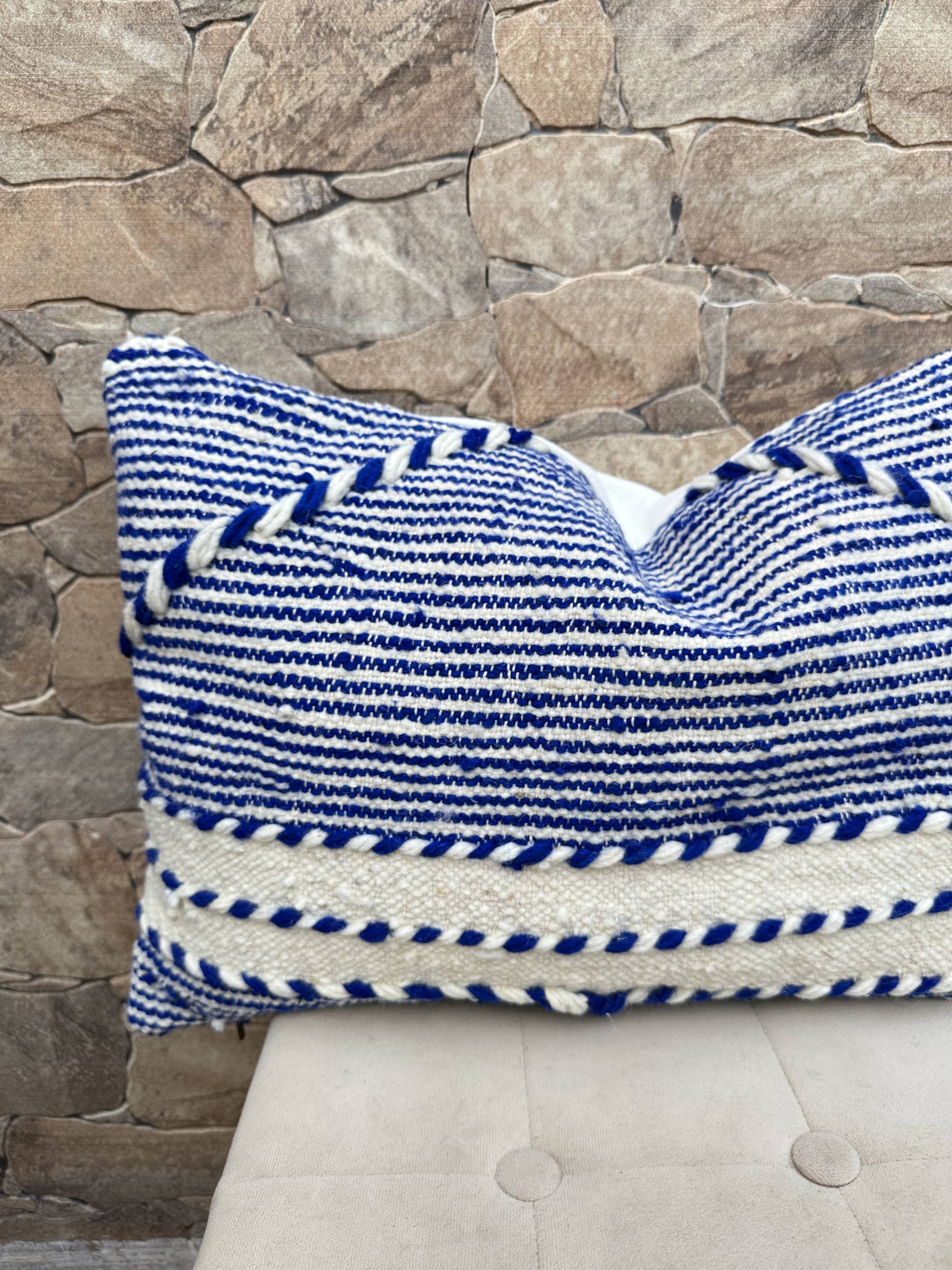 Handmade cushion cover in Berber wool: Moroccan Kilim cushion