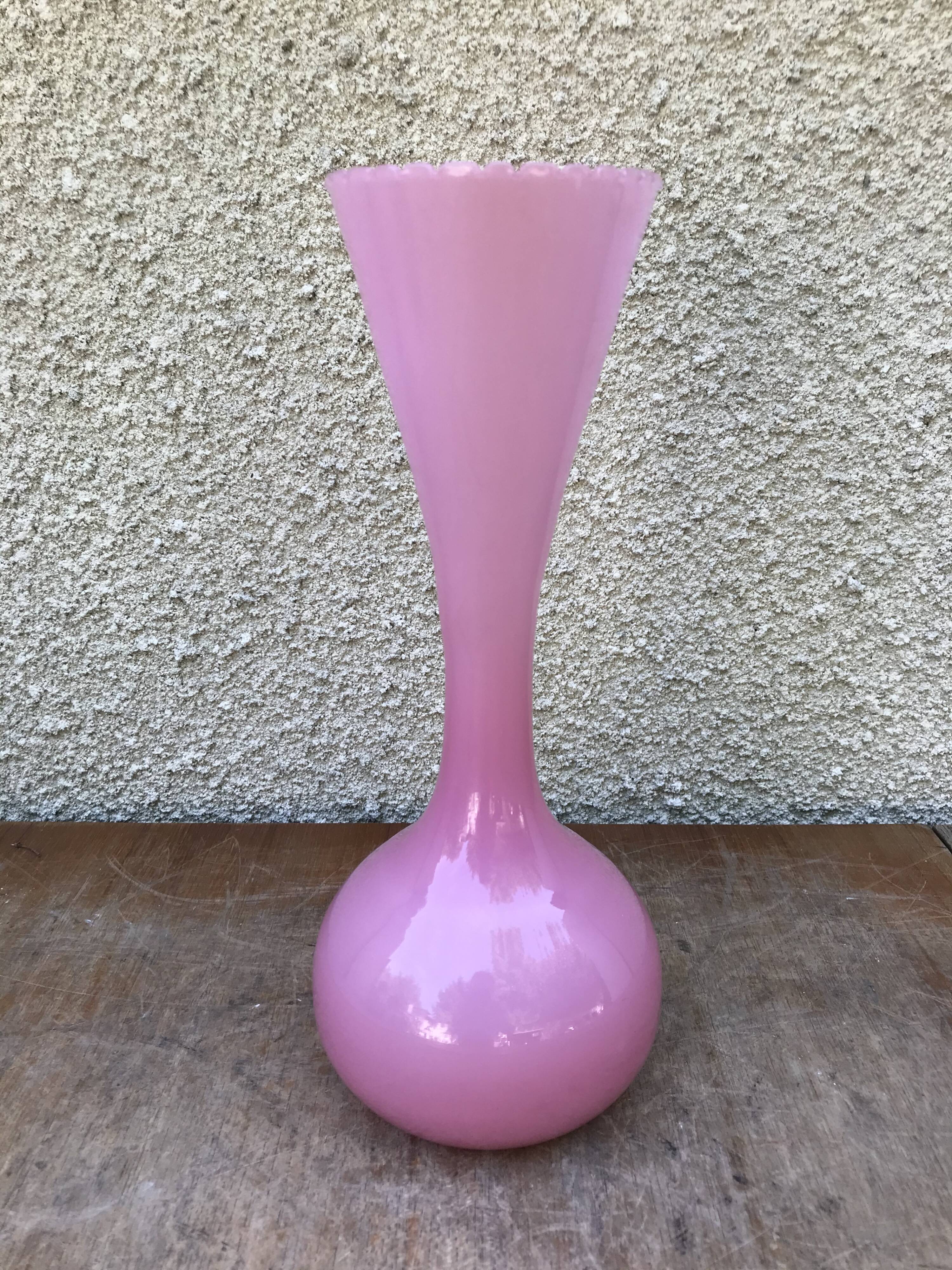 Former opaline rose col corolle vintage 70s vase