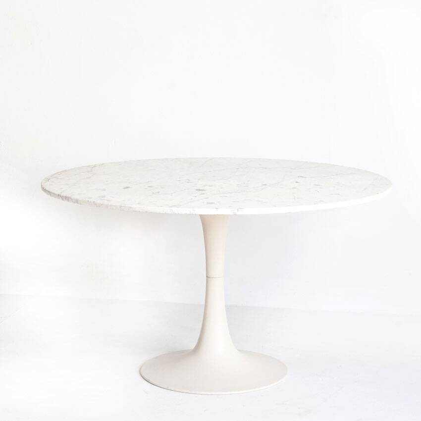 Vintage table with tulip base in white marble and Grosfillex base. France, 1960s