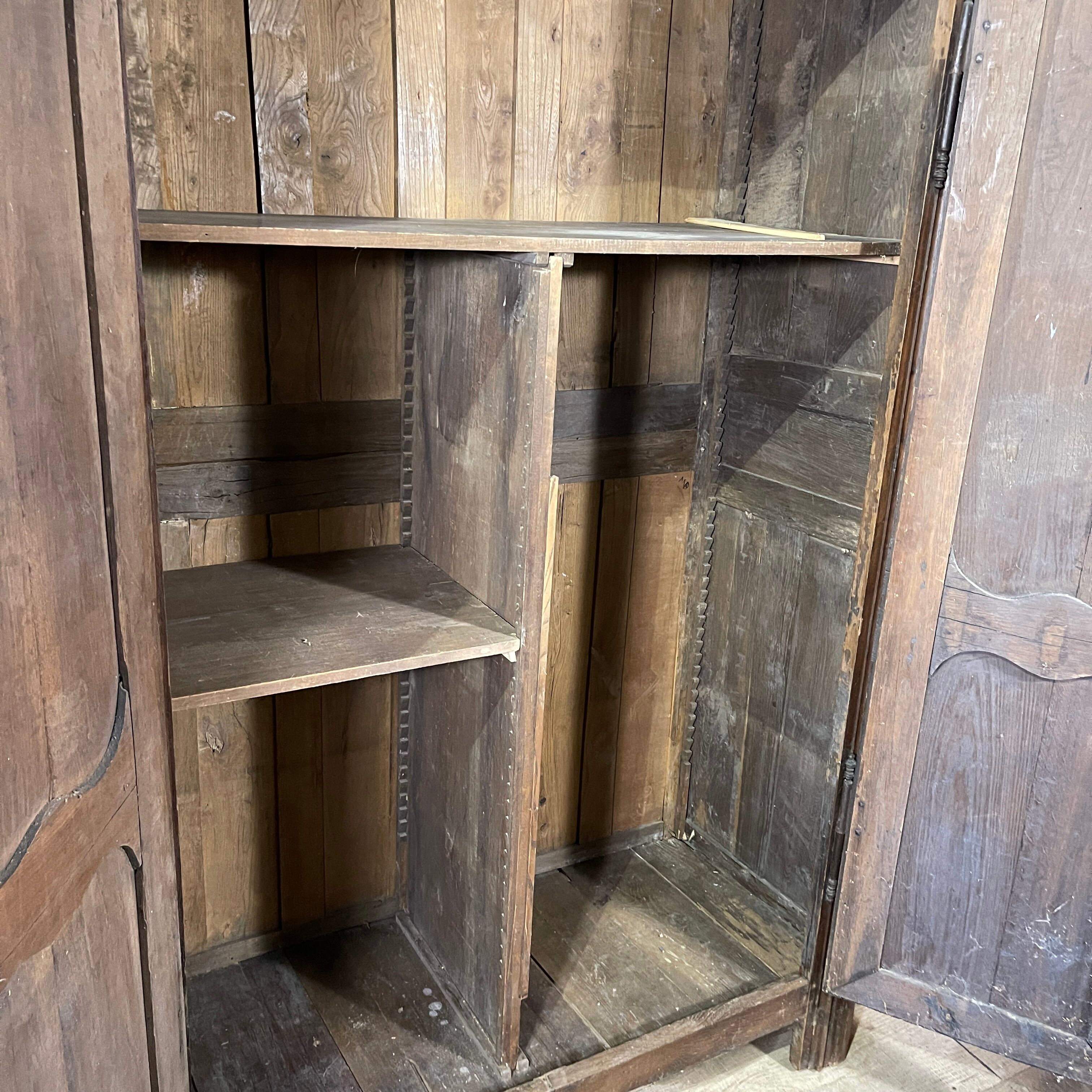 Oak cabinet XVIII th