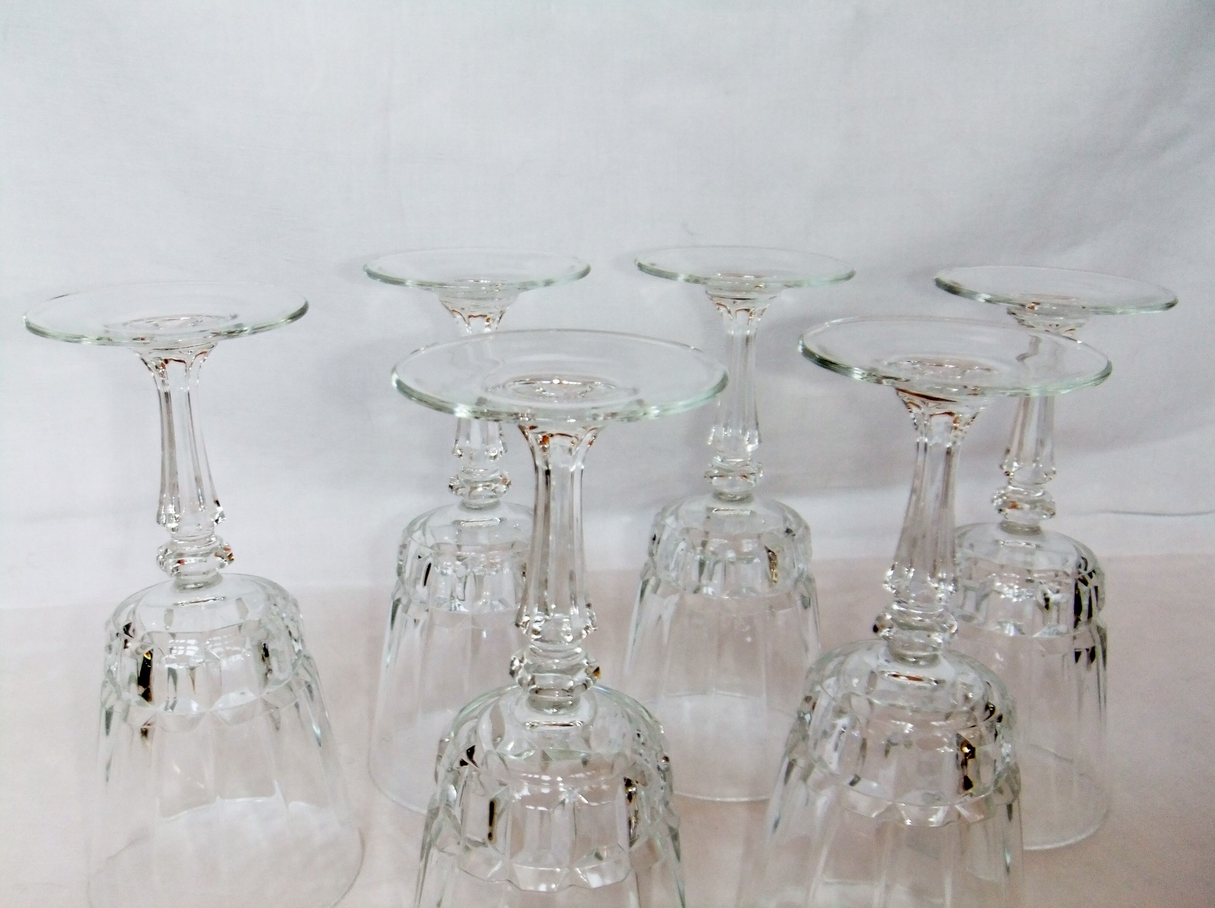 Vintage cut crystal wine glass Cristal d'Arques Chantelle Lady victoria