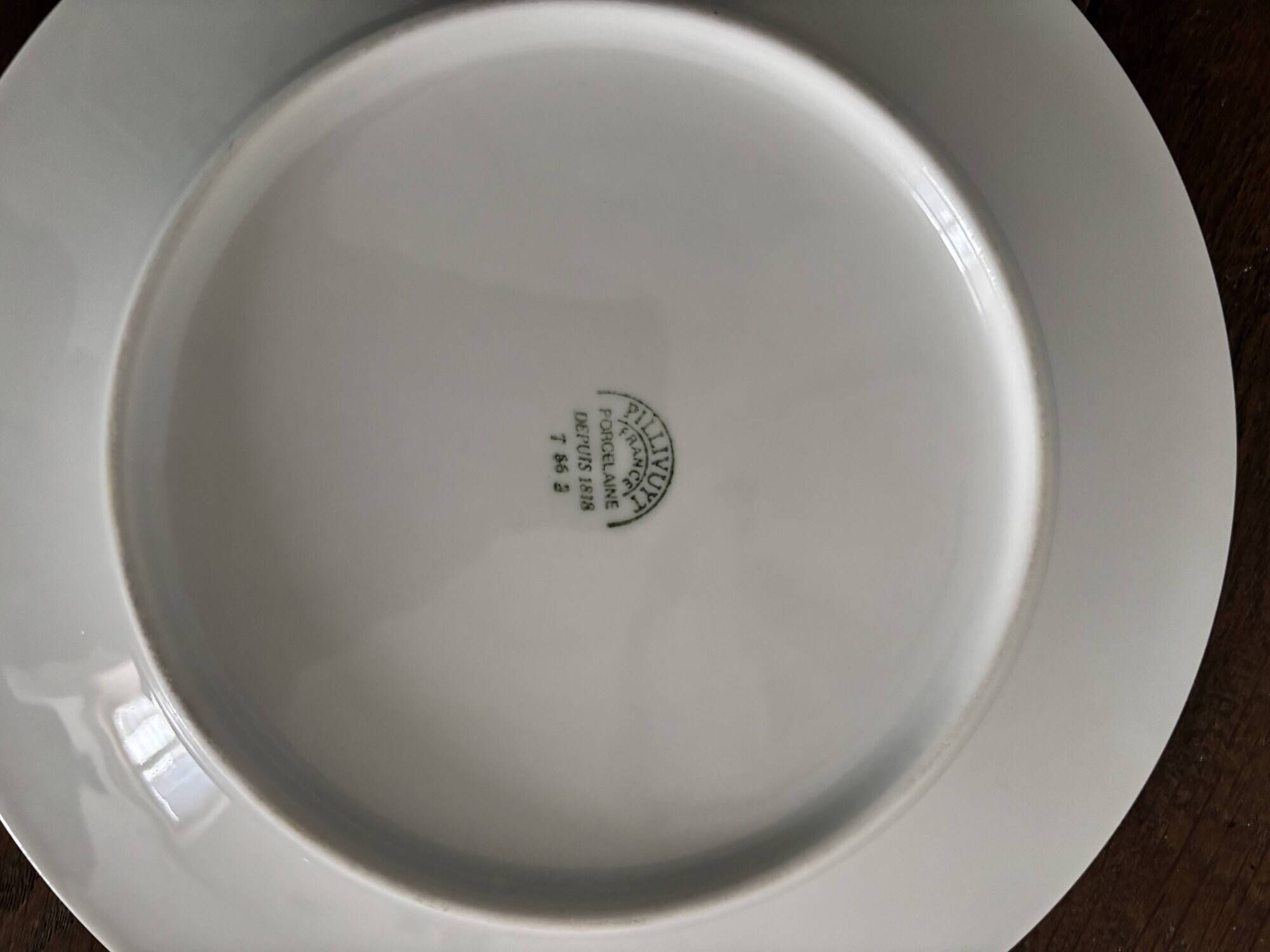 Set of 12 Pillivuyt plates – White porcelain