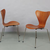 Lot de 3 chaises modèle "3107" par Arne Jacobsen