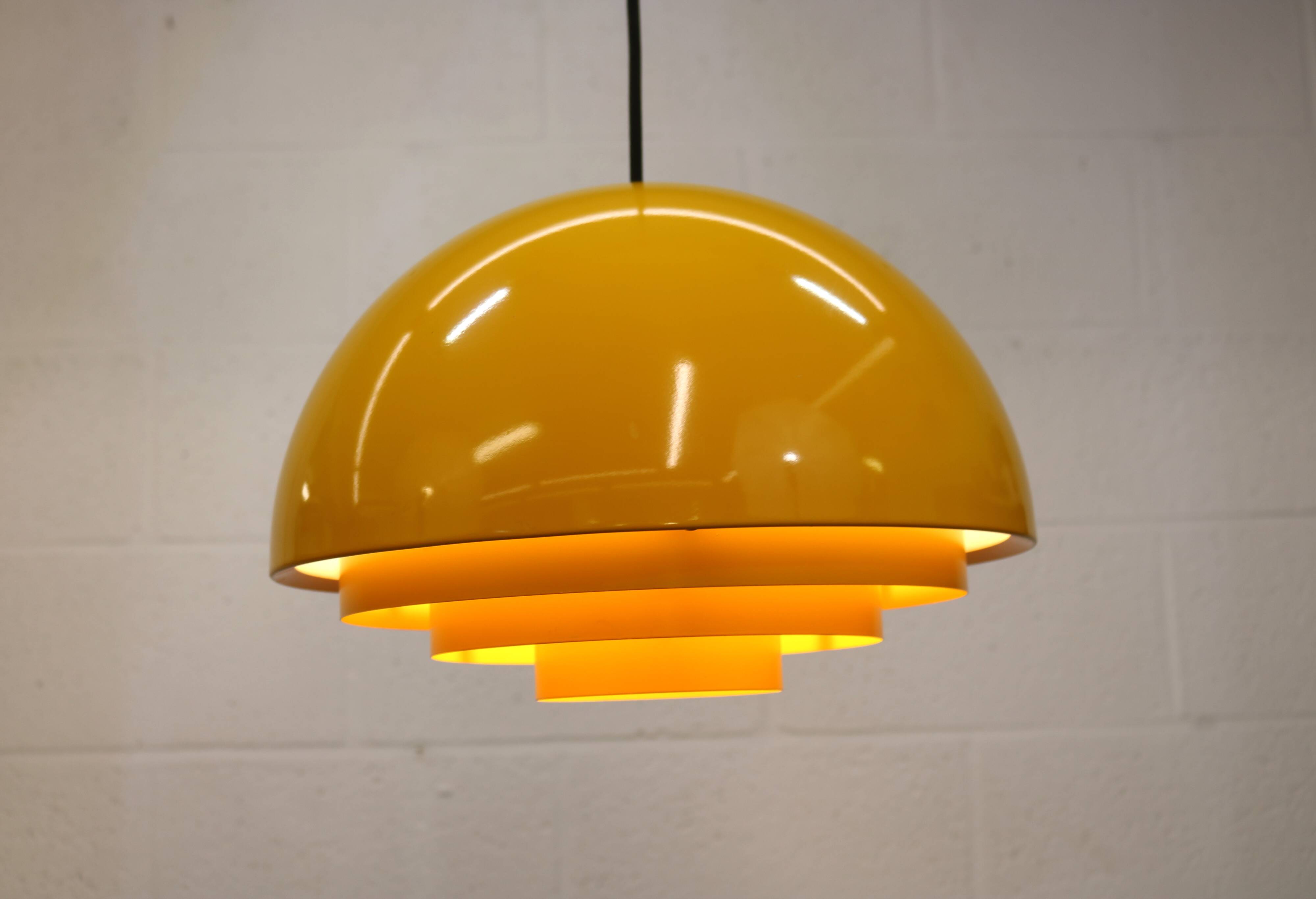 Yellow design classic - Fog and Morup - Jo Hammerborg - Model Milieu