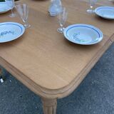 Table carrée en bois brut avec 2 rallonges